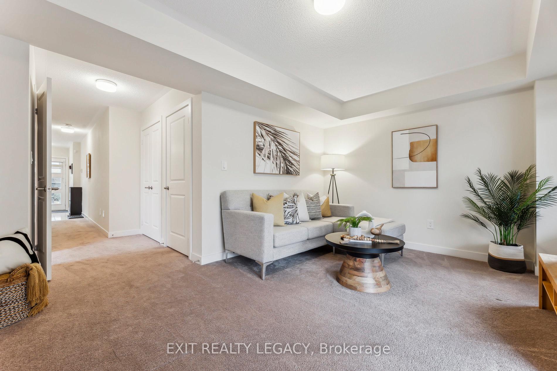 Photo 6 of 2528 Castlegate Crossing, Pickering, Duffin Heights — HOMEH