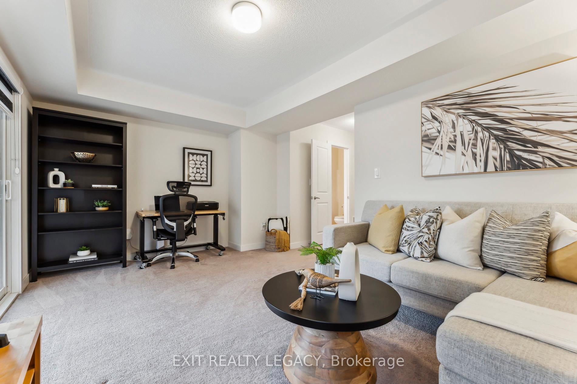 Photo 8 of 2528 Castlegate Crossing, Pickering, Duffin Heights — HOMEH