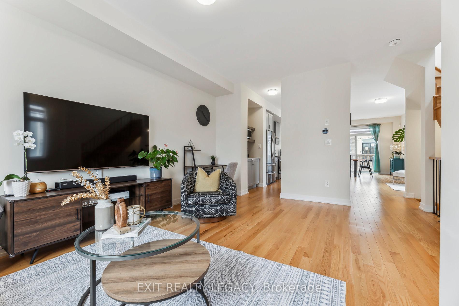 Photo 13 of 2528 Castlegate Crossing, Pickering, Duffin Heights — HOMEH