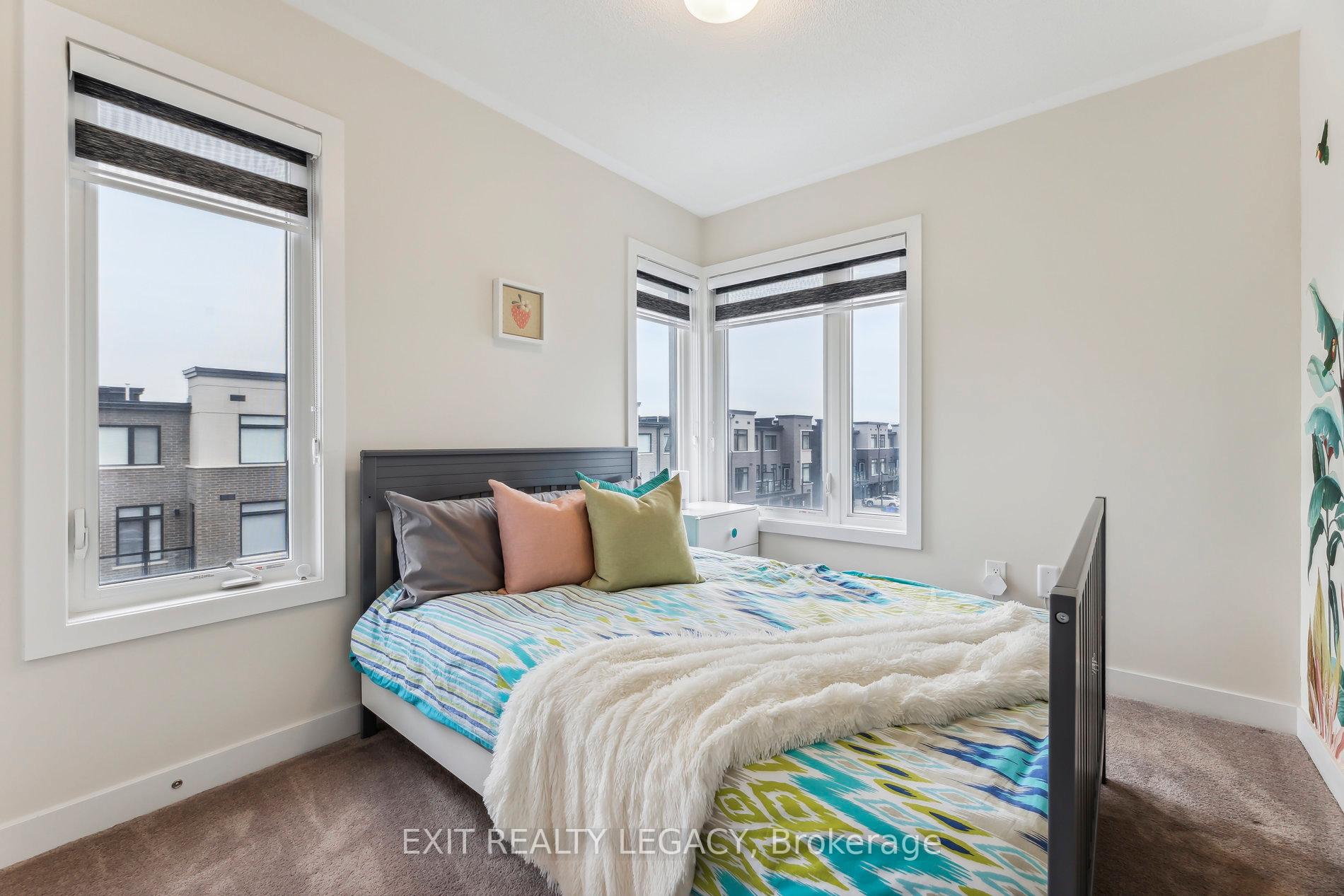 Photo 28 of 2528 Castlegate Crossing, Pickering, Duffin Heights — HOMEH