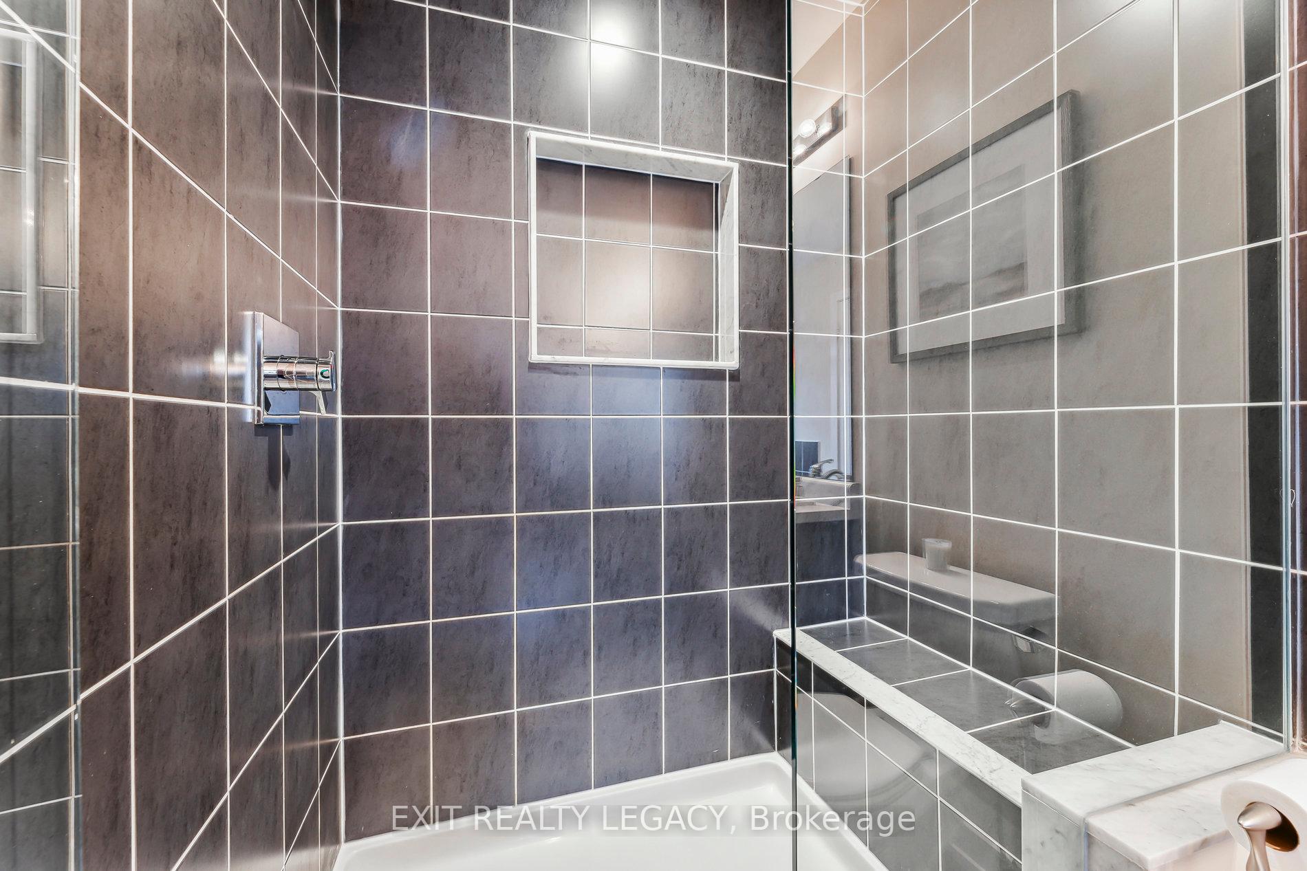 Photo 36 of 2528 Castlegate Crossing, Pickering, Duffin Heights — HOMEH