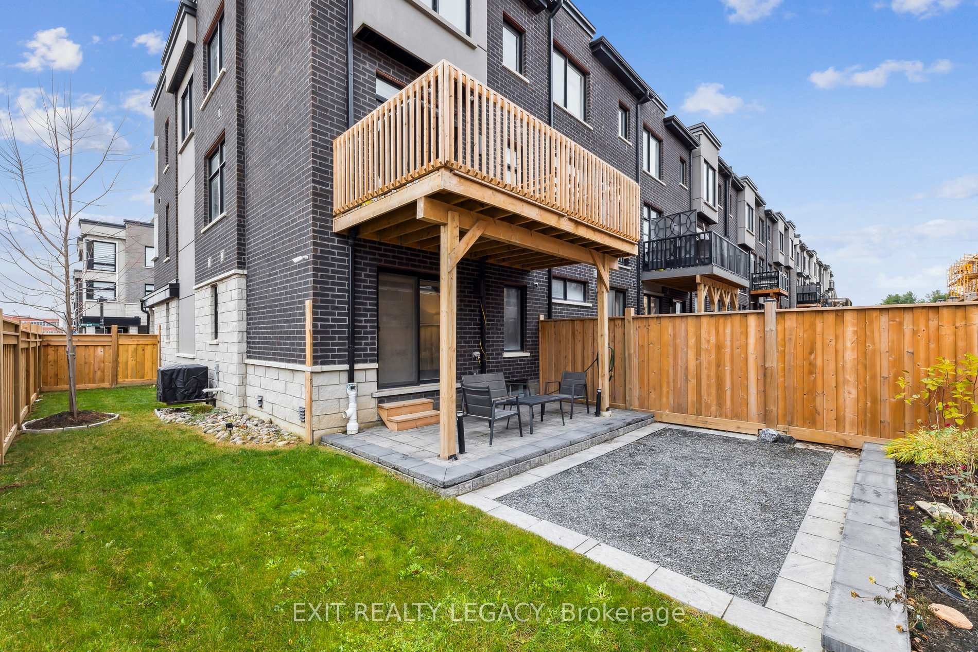 Photo 39 of 2528 Castlegate Crossing, Pickering, Duffin Heights — HOMEH