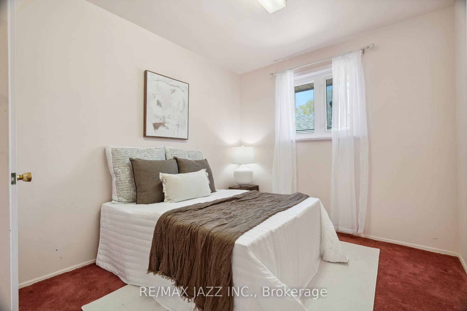 Photo 11 of 368 Wolfe Street, Oshawa, Lakeview — HOMEH