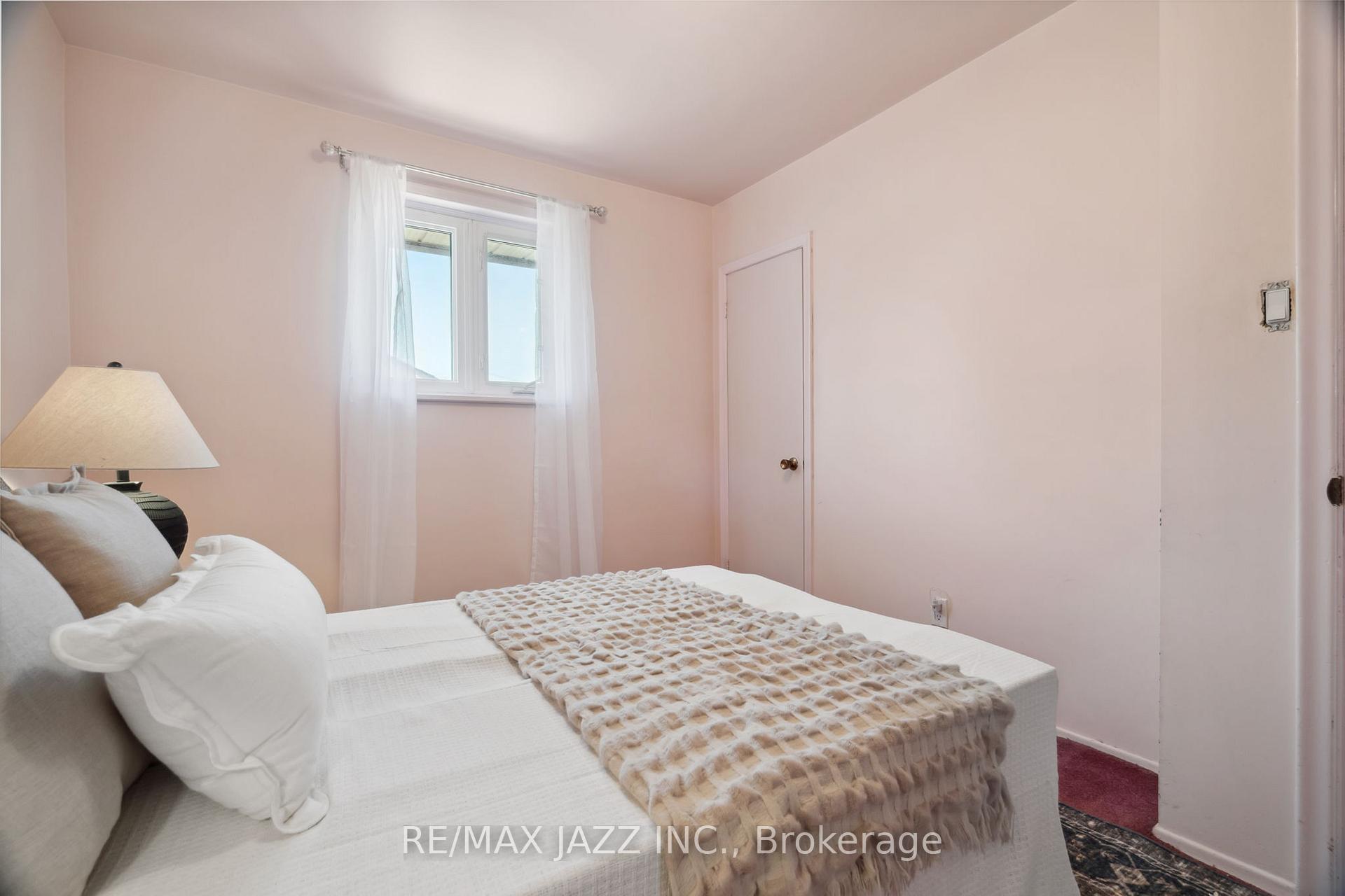 Photo 15 of 368 Wolfe Street, Oshawa, Lakeview — HOMEH