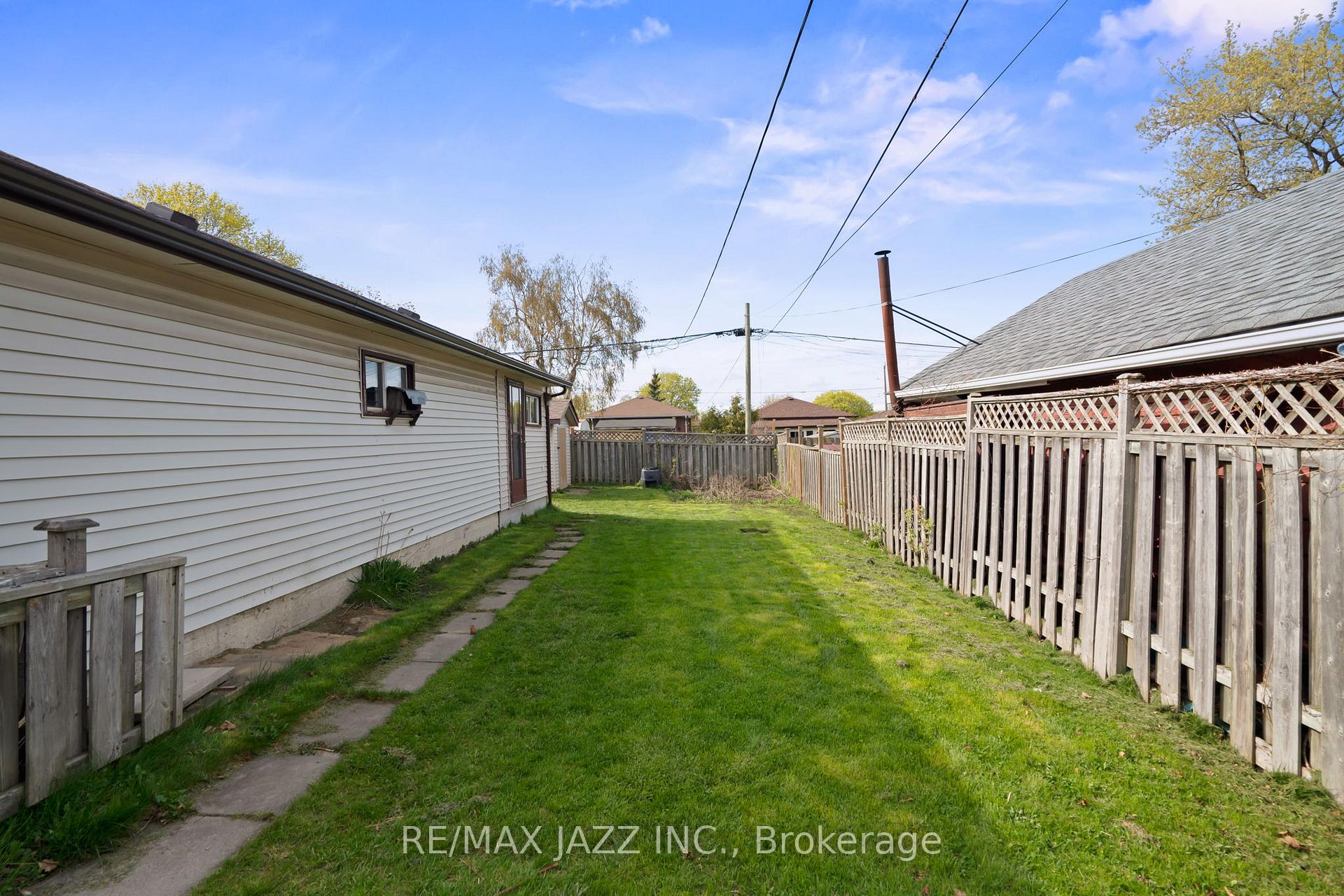 Photo 35 of 368 Wolfe Street, Oshawa, Lakeview — HOMEH