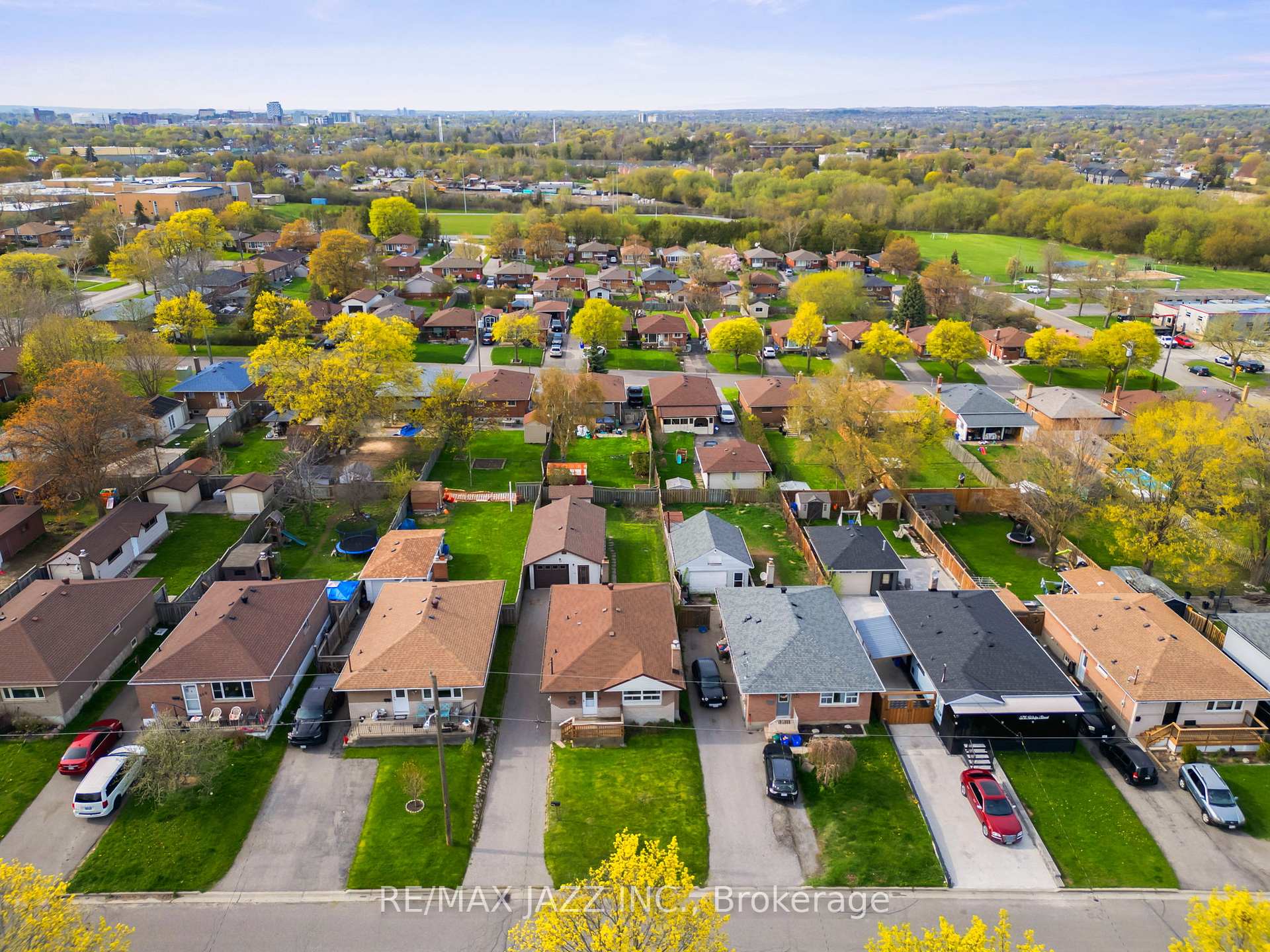 Photo 39 of 368 Wolfe Street, Oshawa, Lakeview — HOMEH