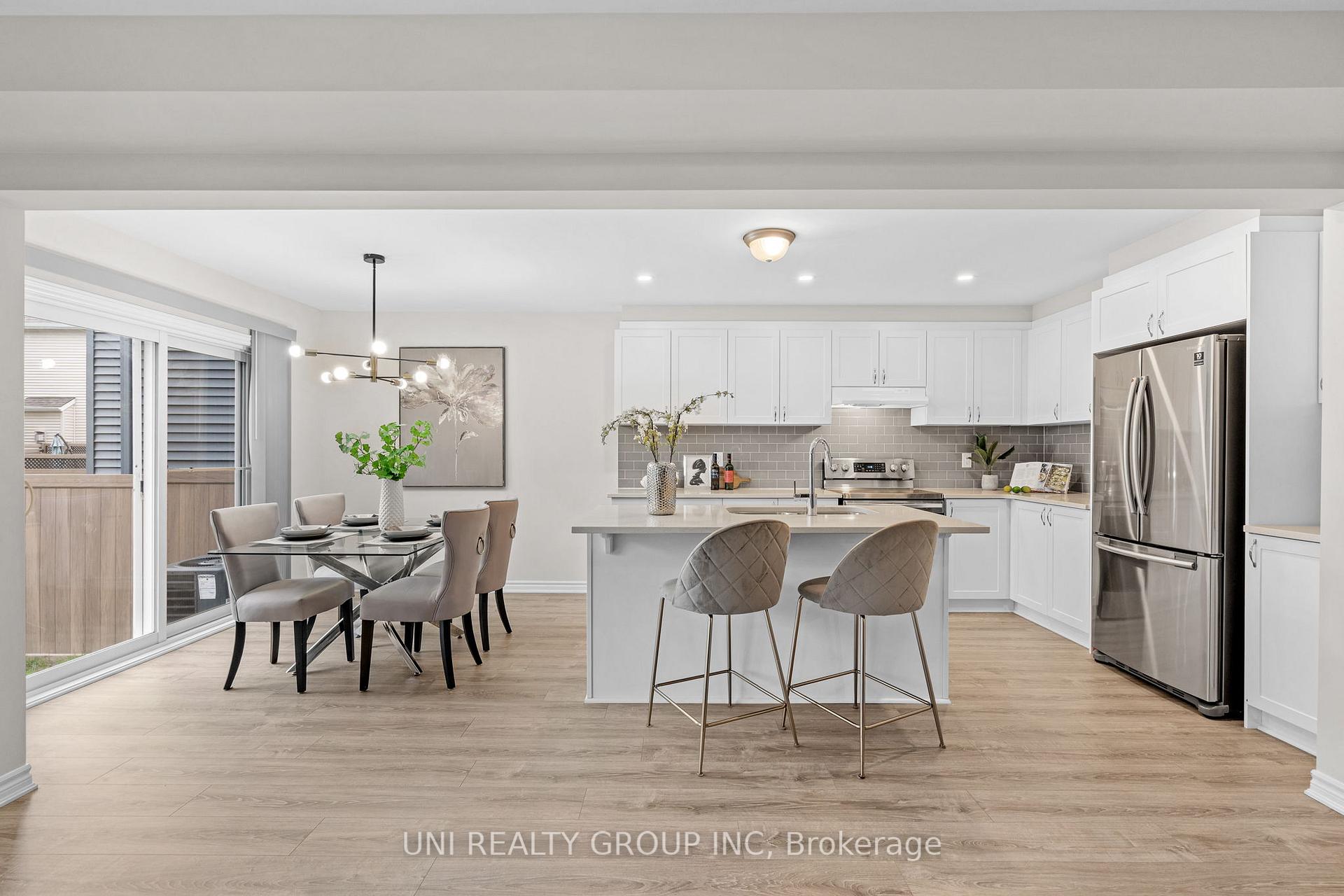 Photo 10 of 161 Celestial Grove, Ottawa, Barrhaven - Half Moon Bay — HOMEH