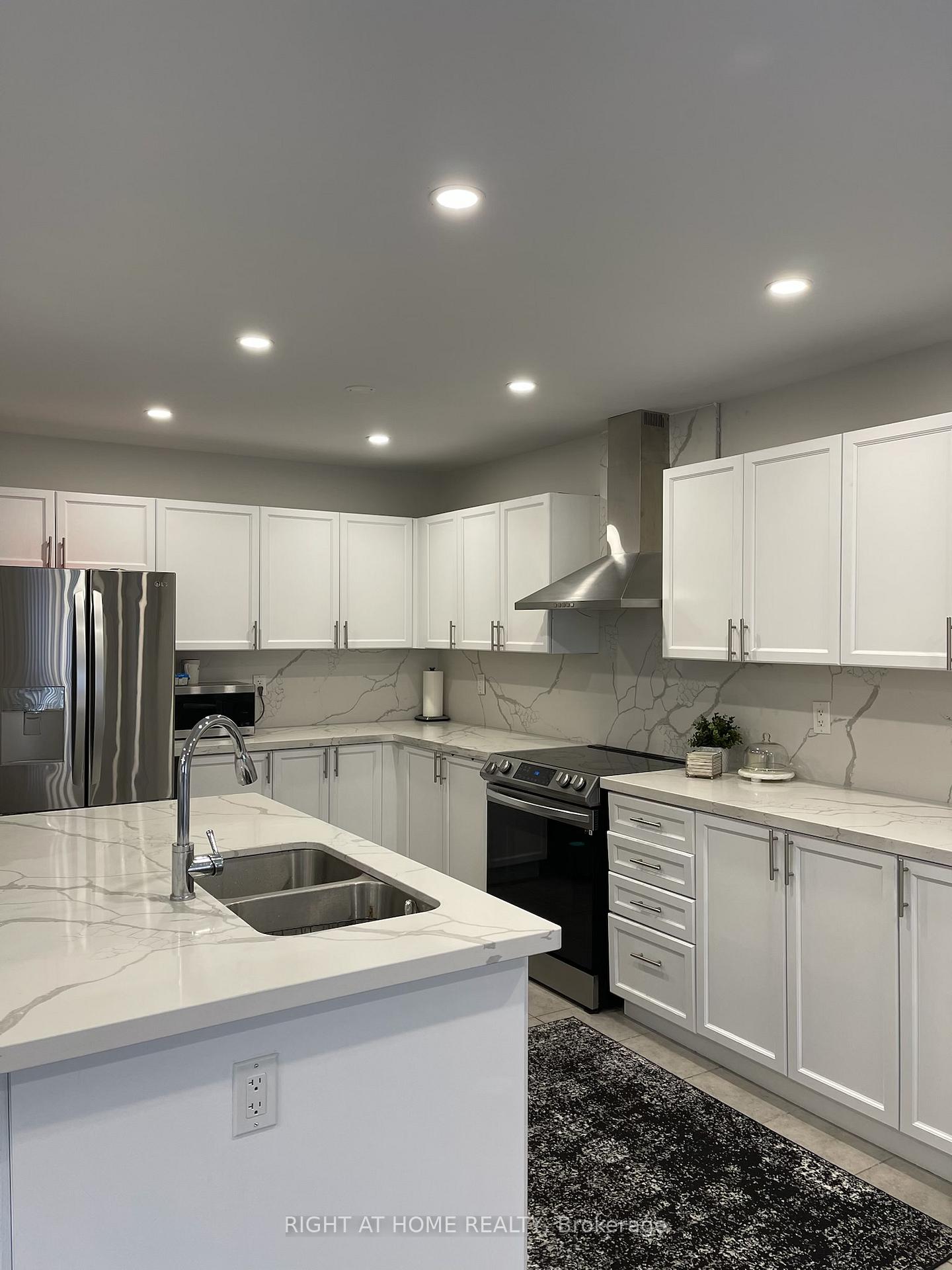 Photo 3 of 379 Windfields Farm Drive W, Oshawa, Windfields — HOMEH