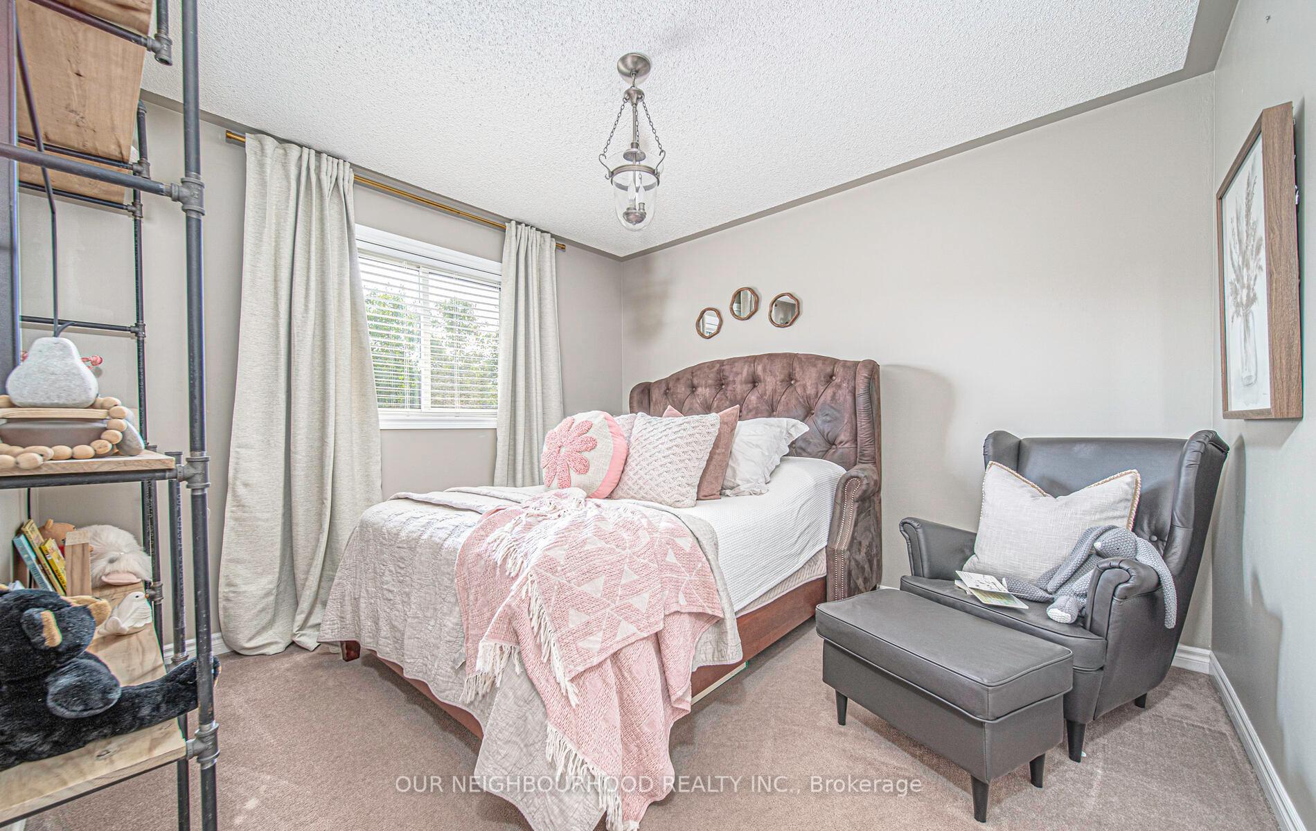 Photo 23 of 407 Frontier Court, Pickering, Rosebank — HOMEH