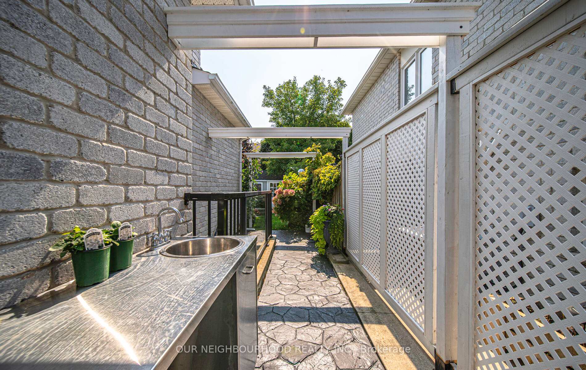 Photo 29 of 407 Frontier Court, Pickering, Rosebank — HOMEH