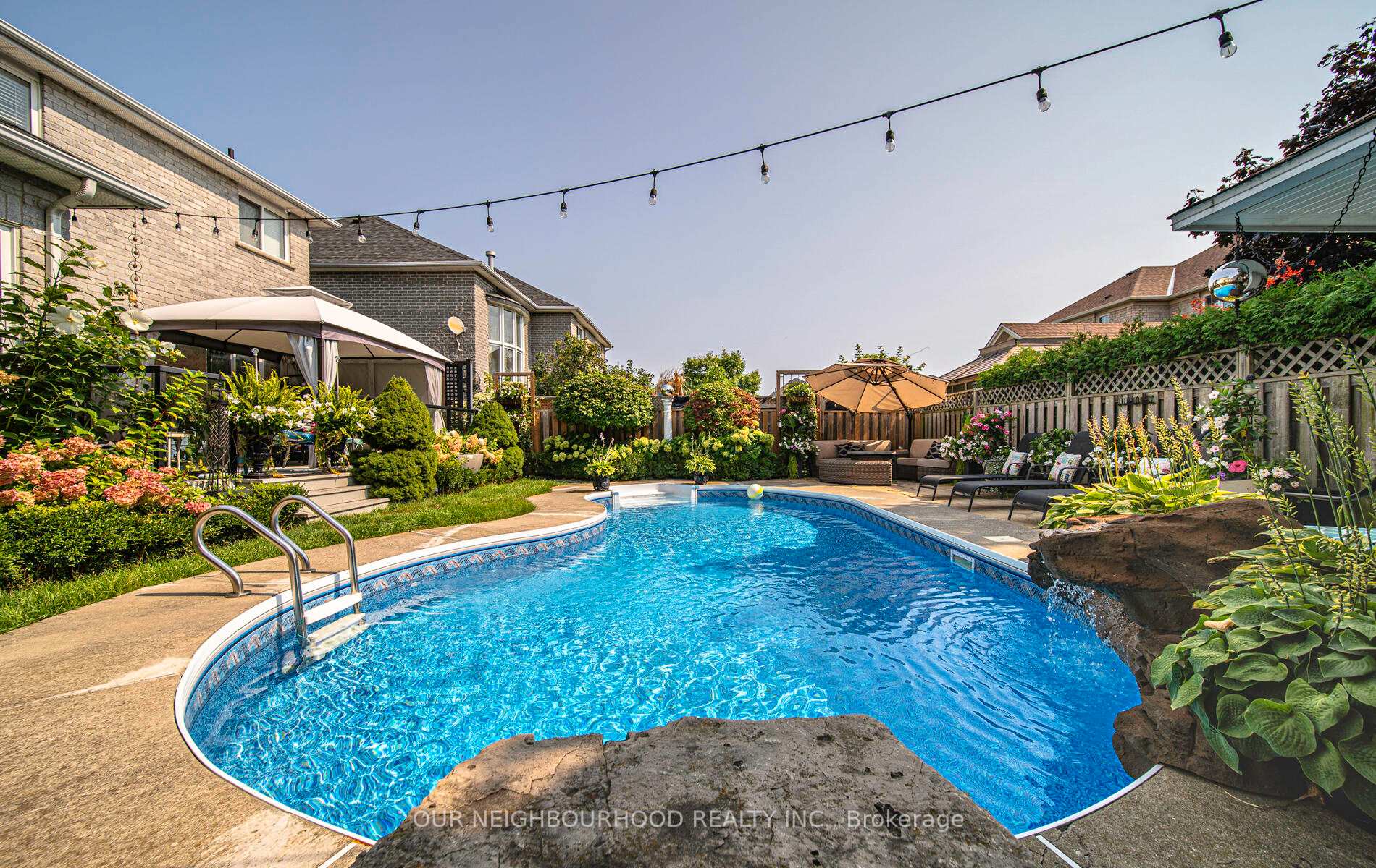 Photo 32 of 407 Frontier Court, Pickering, Rosebank — HOMEH