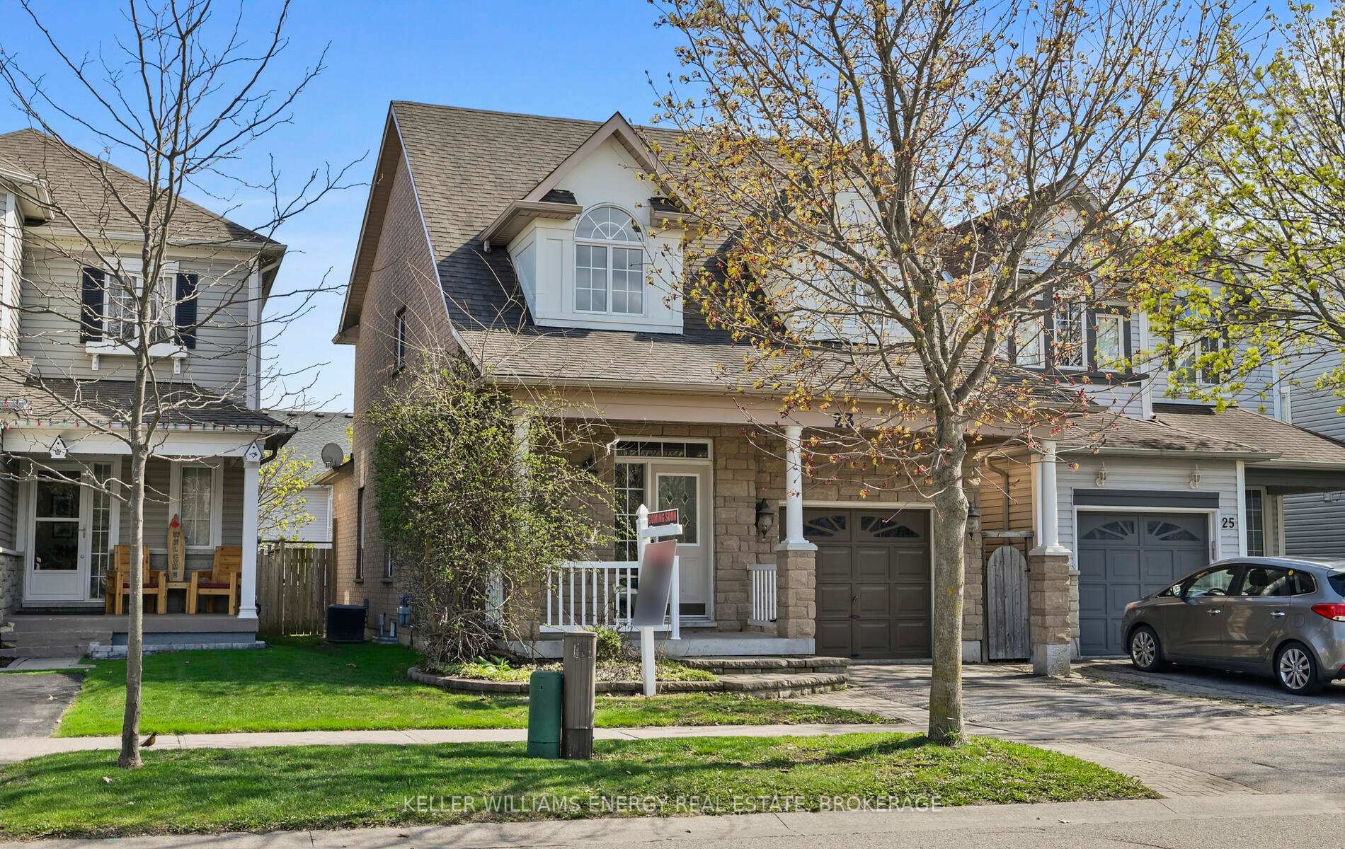 Photo 2 of 23 Charest Place, Whitby, Brooklin — HOMEH