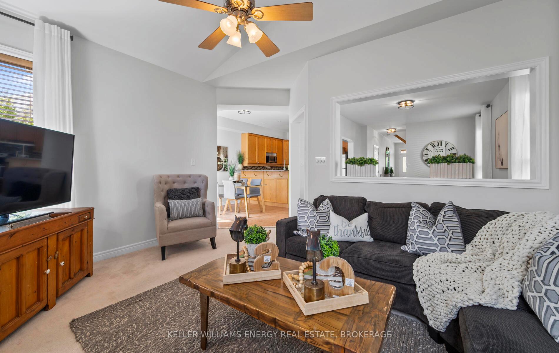 Photo 16 of 23 Charest Place, Whitby, Brooklin — HOMEH