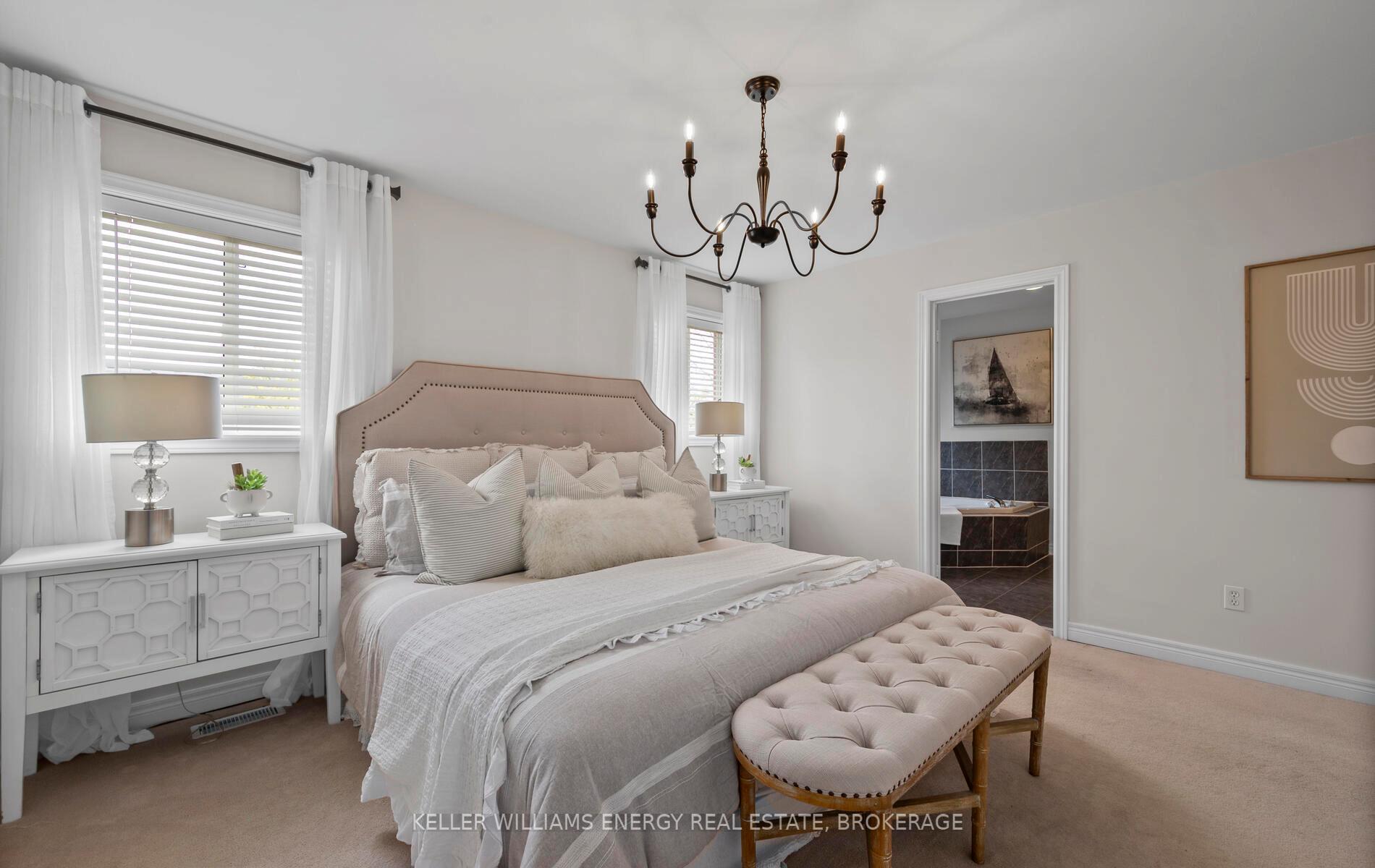 Photo 19 of 23 Charest Place, Whitby, Brooklin — HOMEH