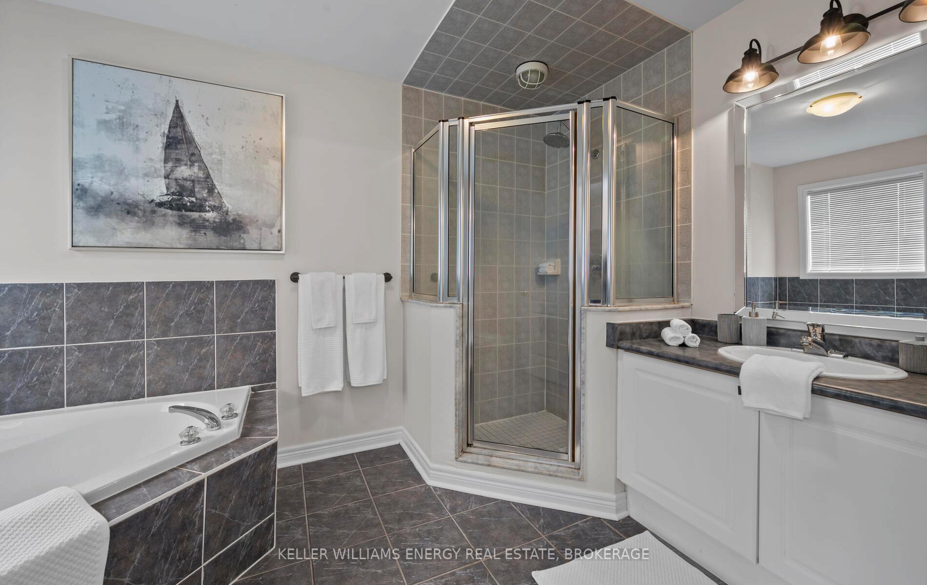 Photo 21 of 23 Charest Place, Whitby, Brooklin — HOMEH