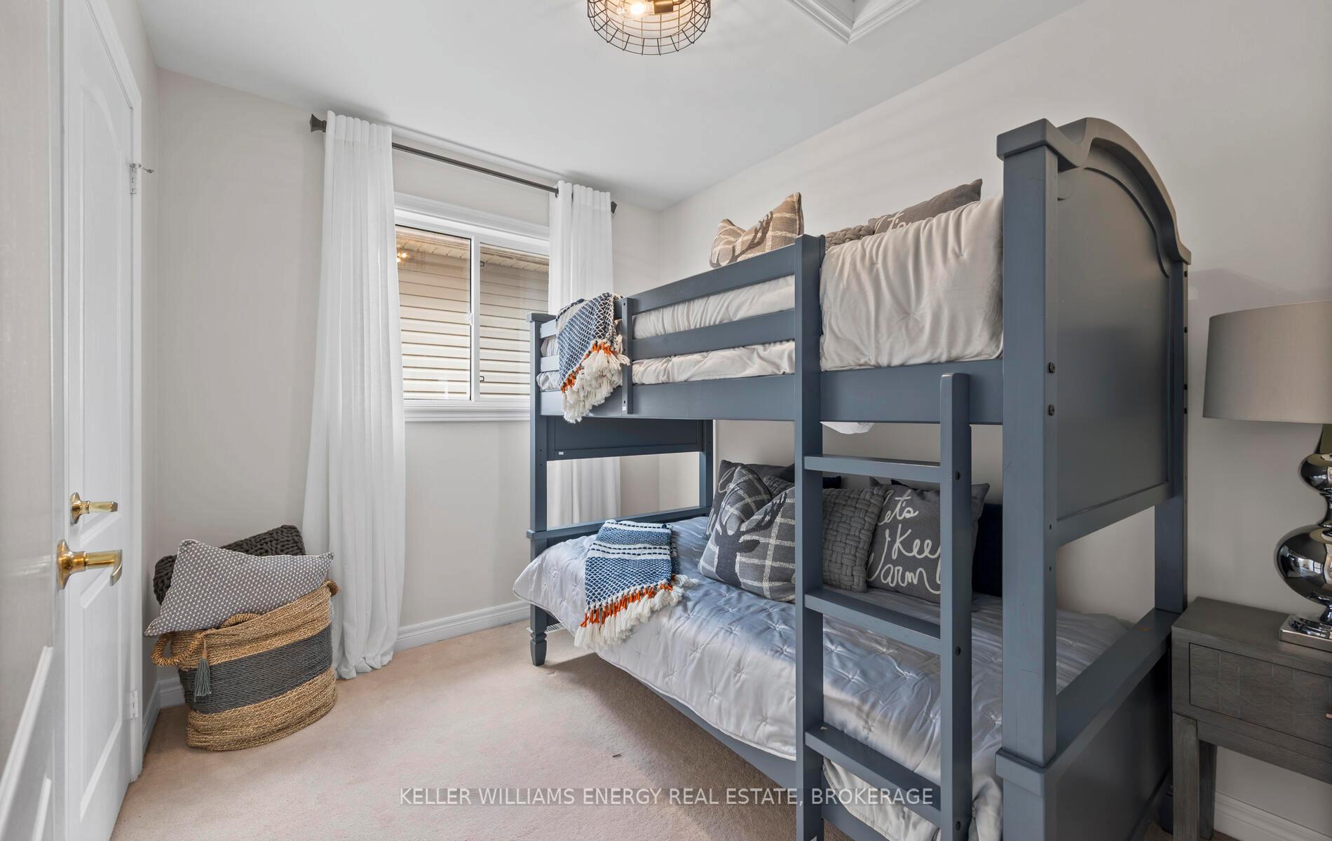 Photo 26 of 23 Charest Place, Whitby, Brooklin — HOMEH