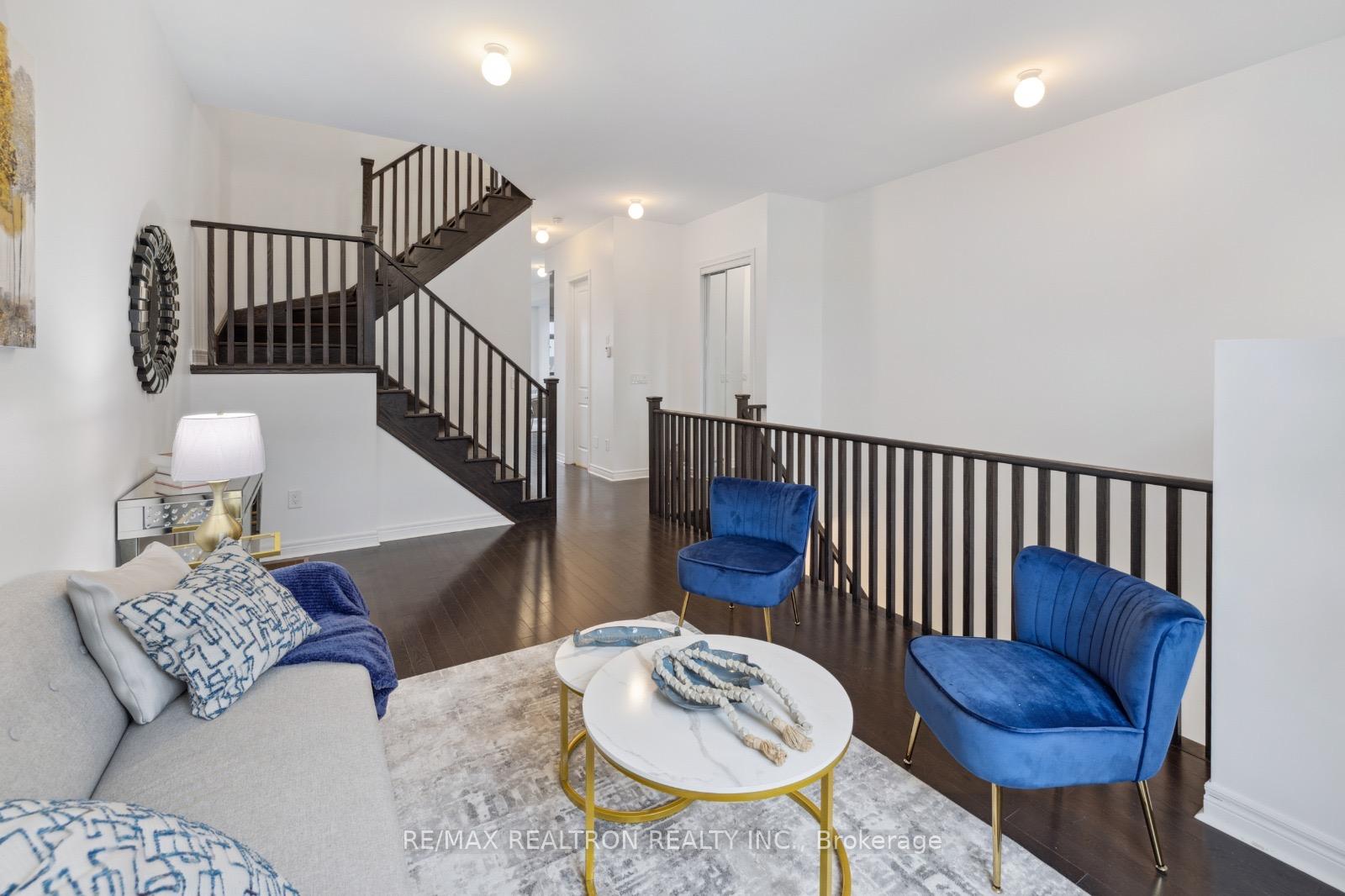 Photo 6 of 5 Laskin Drive, Vaughan, Patterson — HOMEH