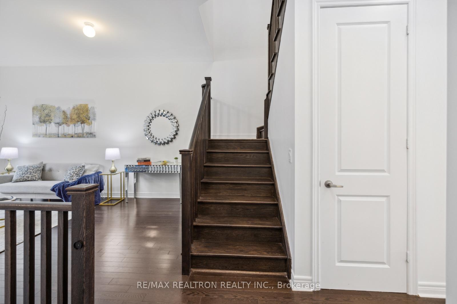 Photo 11 of 5 Laskin Drive, Vaughan, Patterson — HOMEH