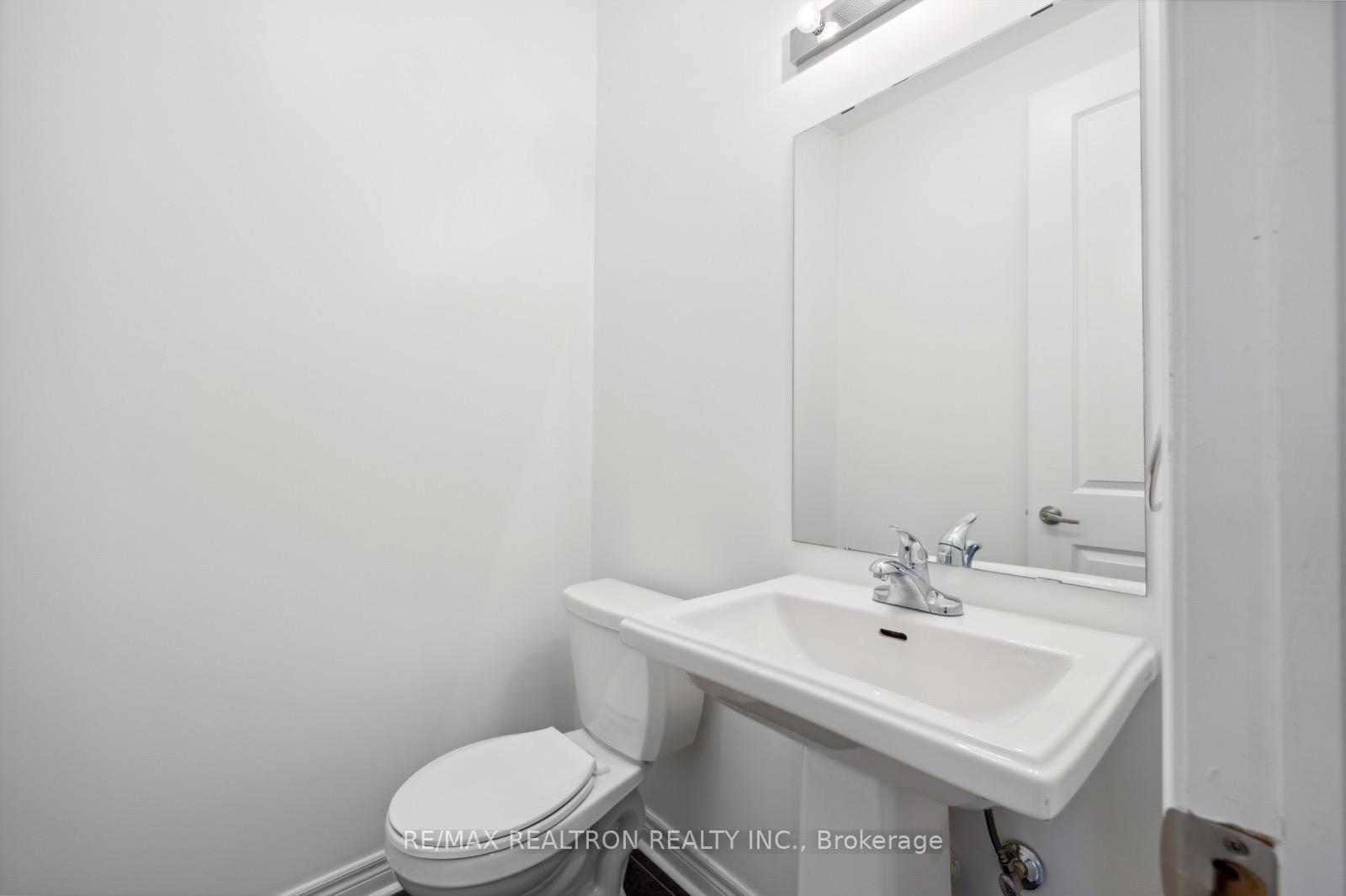 Photo 22 of 5 Laskin Drive, Vaughan, Patterson — HOMEH