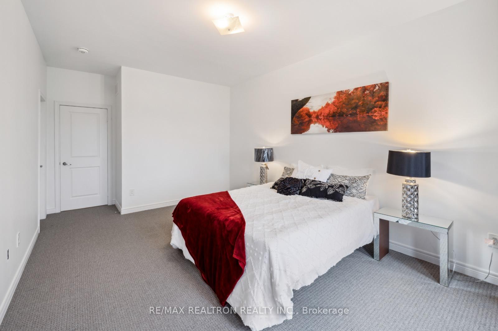 Photo 24 of 5 Laskin Drive, Vaughan, Patterson — HOMEH