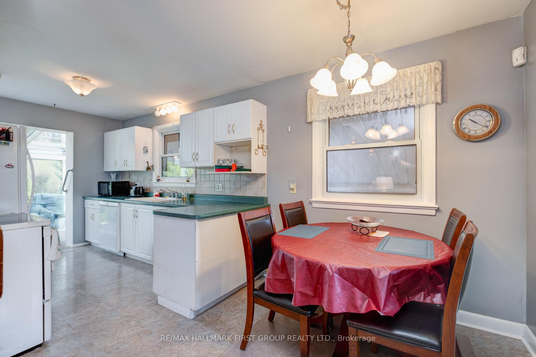 Photo 8 of 362 Marion Avenue, Oshawa, McLaughlin — HOMEH