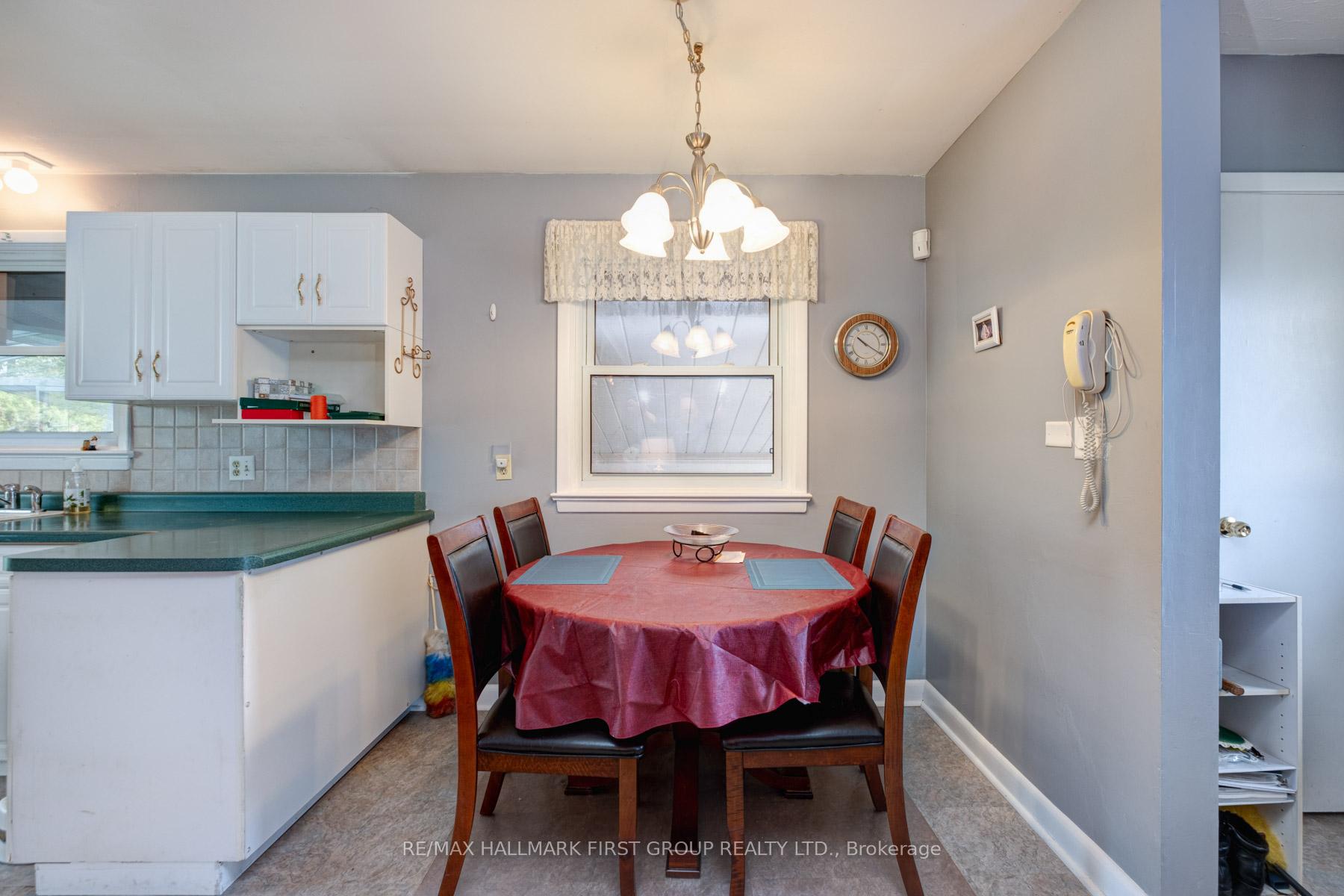 Photo 10 of 362 Marion Avenue, Oshawa, McLaughlin — HOMEH