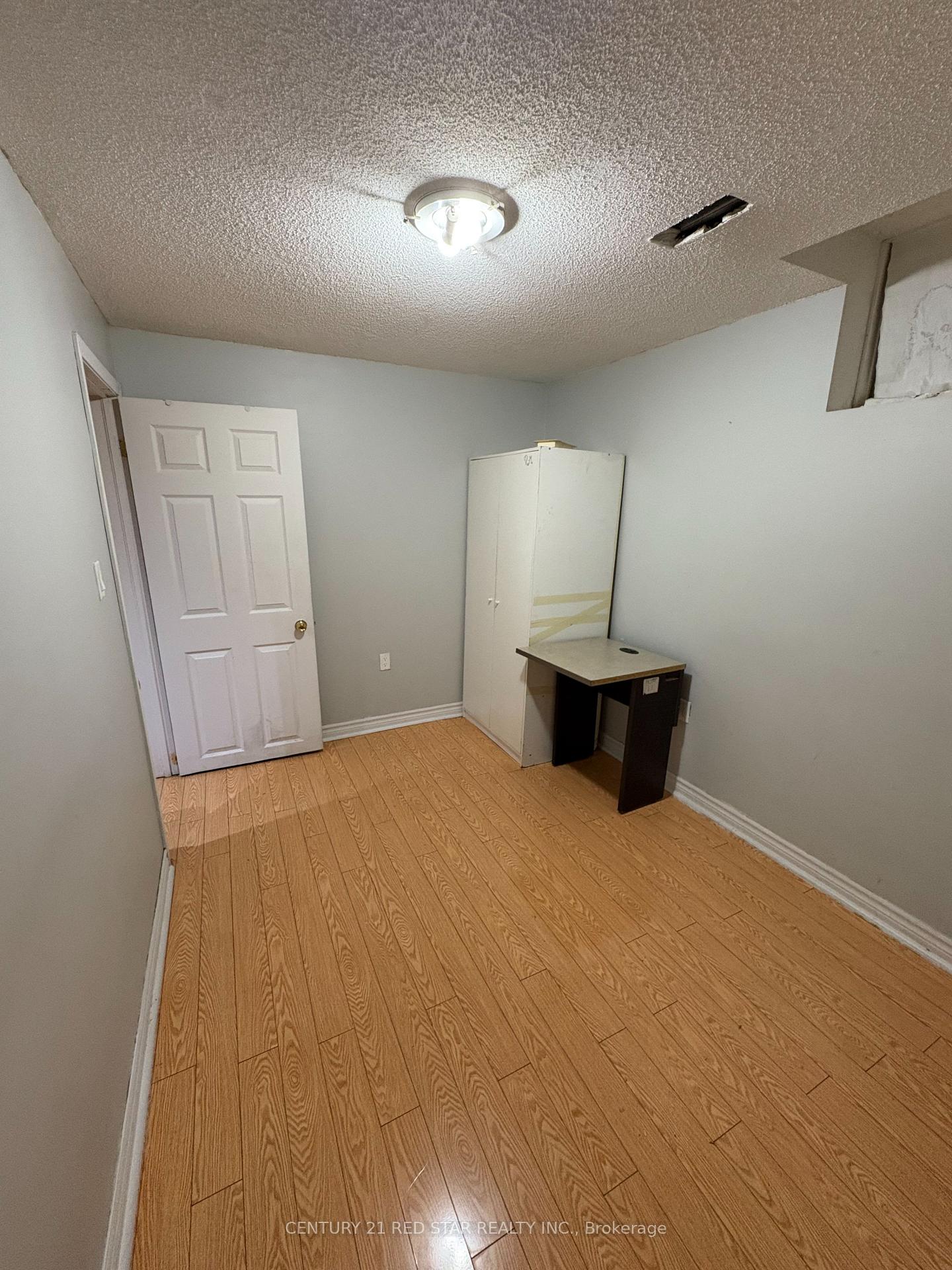 Photo 1 of 28 Junction Crescent, Brampton, Fletcher's Meadow — HOMEH