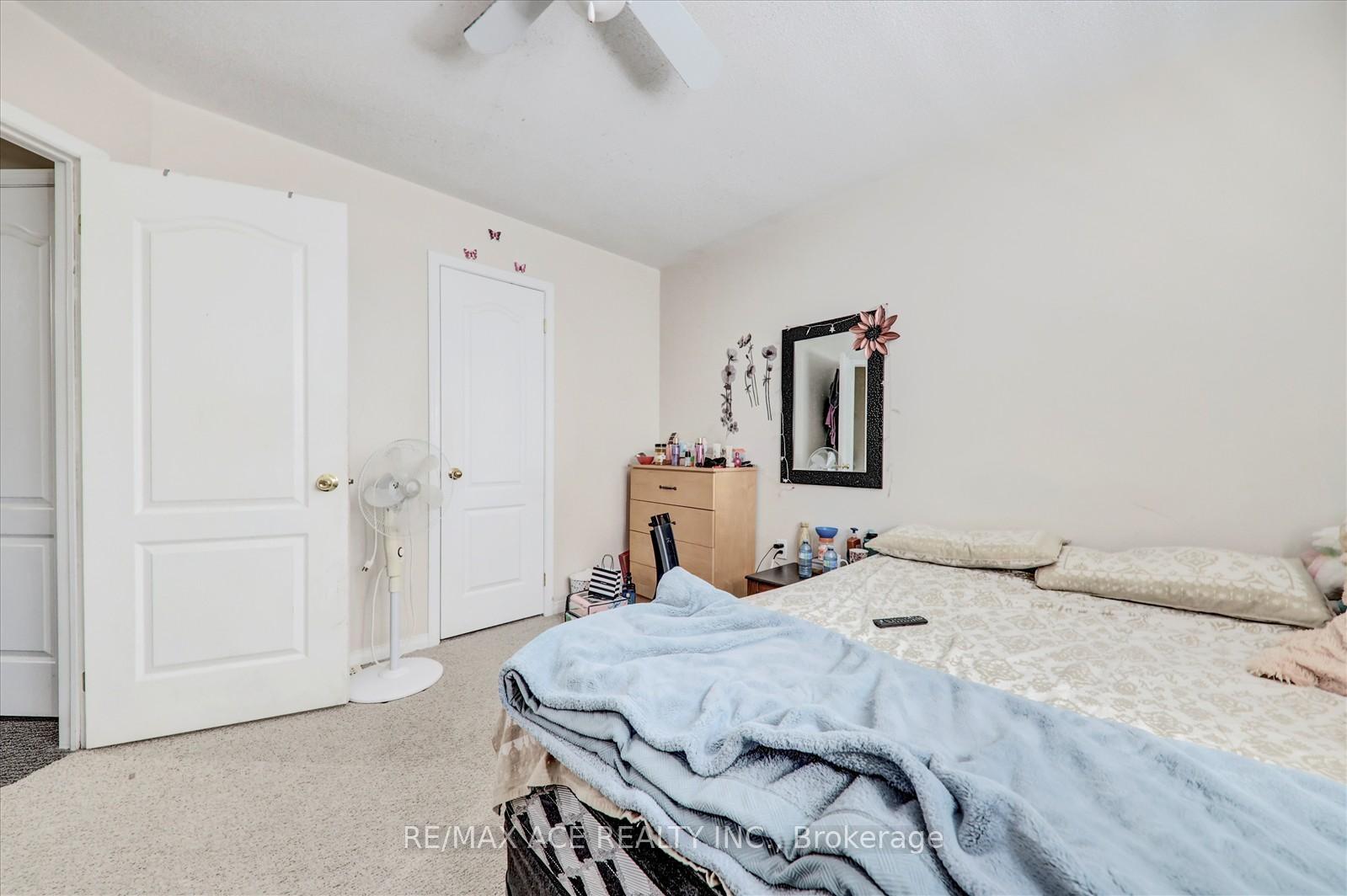 Photo 29 of 303 Spillsbury Drive, Peterborough, Otonabee Ward 1 — HOMEH