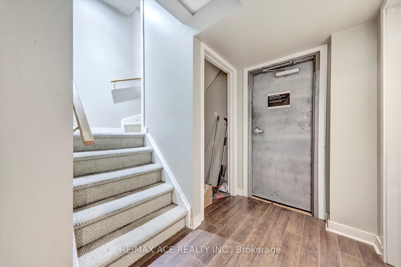 Photo 34 of 303 Spillsbury Drive, Peterborough, Otonabee Ward 1 — HOMEH