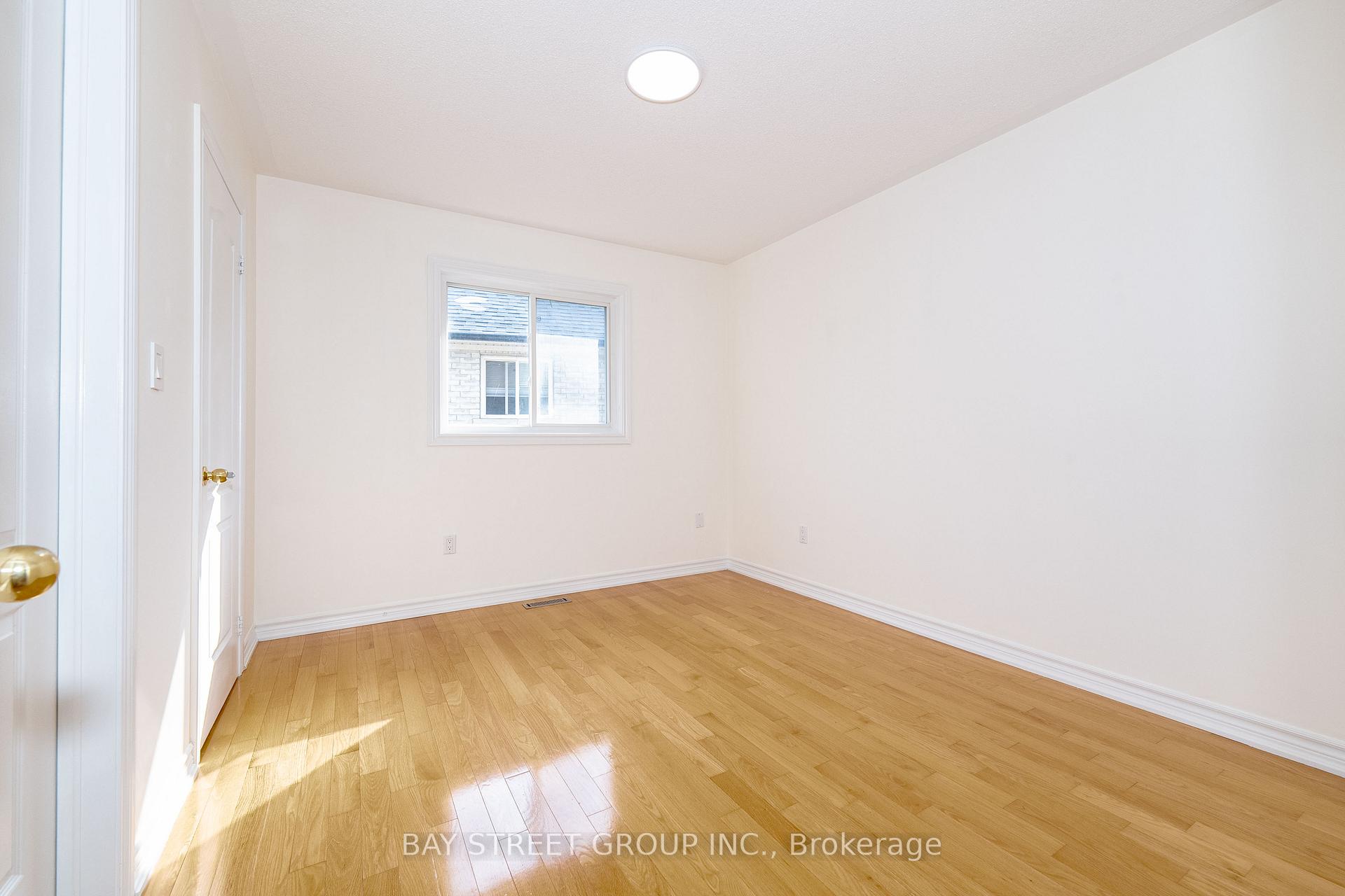 Photo 30 of 243 Zokol Drive, Aurora, Bayview Northeast — HOMEH