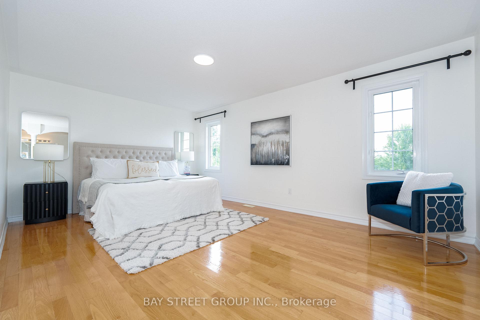 Photo 20 of 243 Zokol Drive, Aurora, Bayview Northeast — HOMEH
