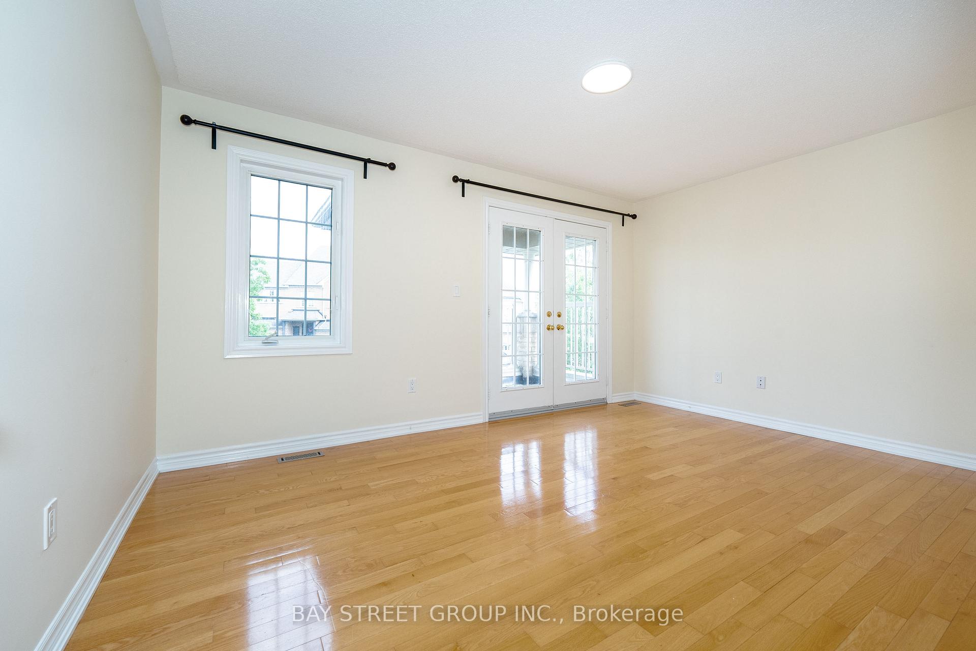 Photo 28 of 243 Zokol Drive, Aurora, Bayview Northeast — HOMEH