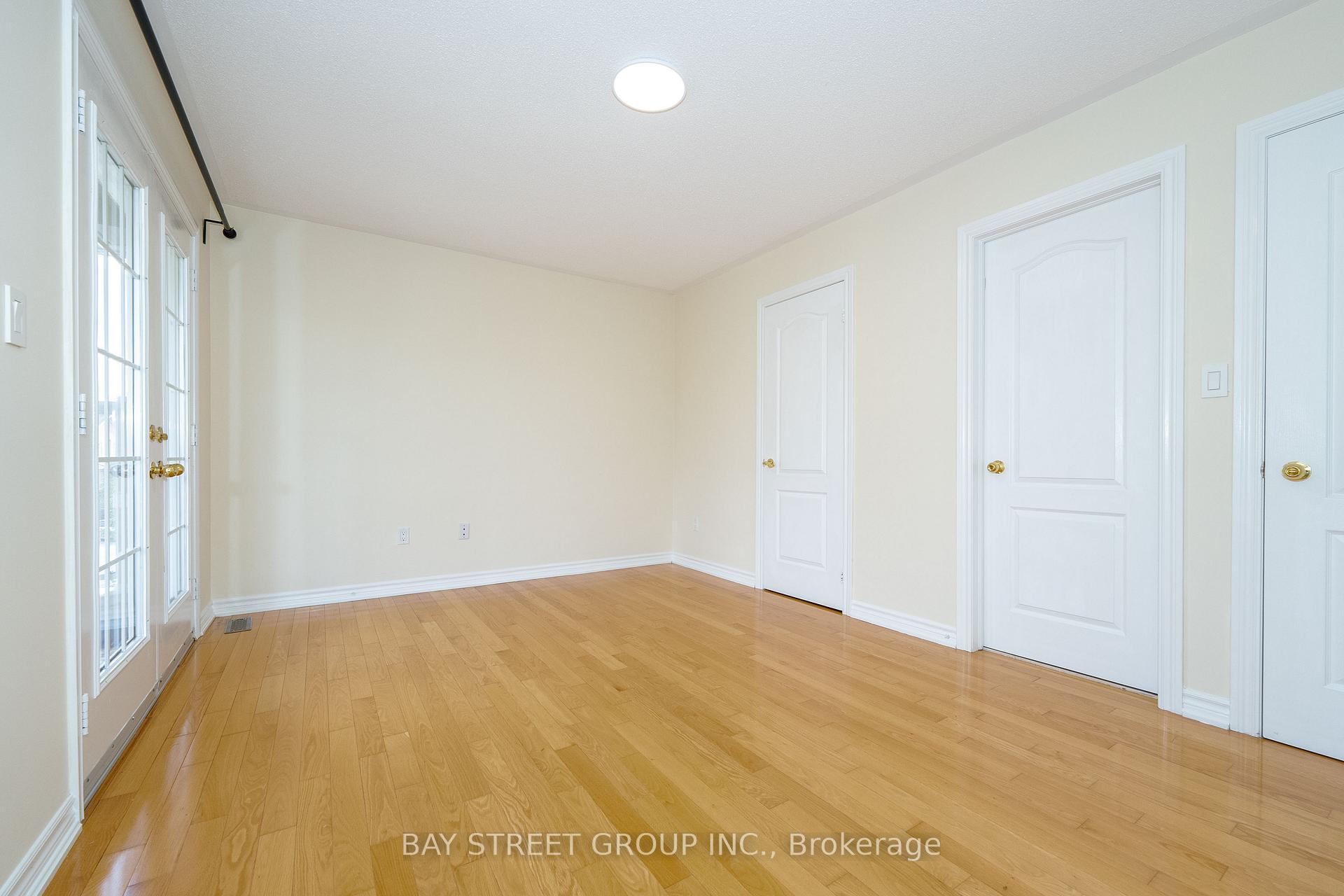 Photo 34 of 243 Zokol Drive, Aurora, Bayview Northeast — HOMEH