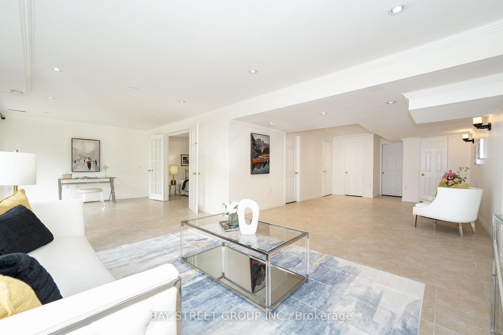 Photo 35 of 243 Zokol Drive, Aurora, Bayview Northeast — HOMEH