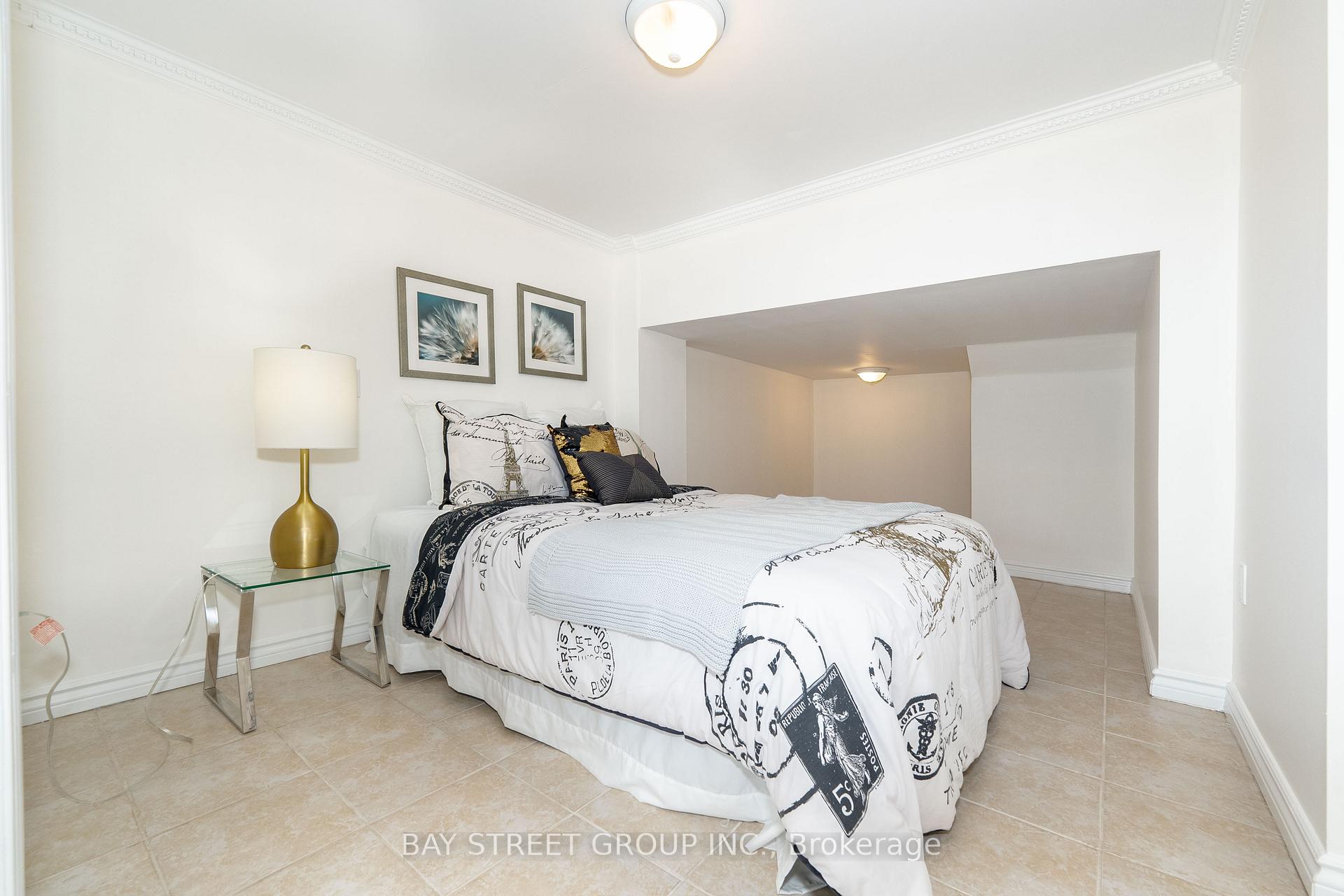 Photo 40 of 243 Zokol Drive, Aurora, Bayview Northeast — HOMEH