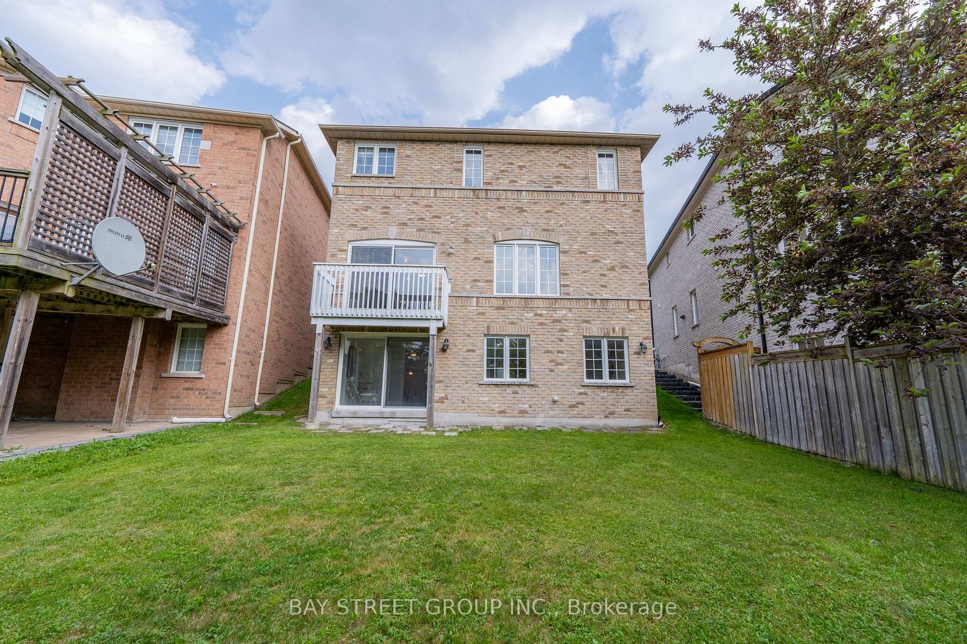 Photo 46 of 243 Zokol Drive, Aurora, Bayview Northeast — HOMEH