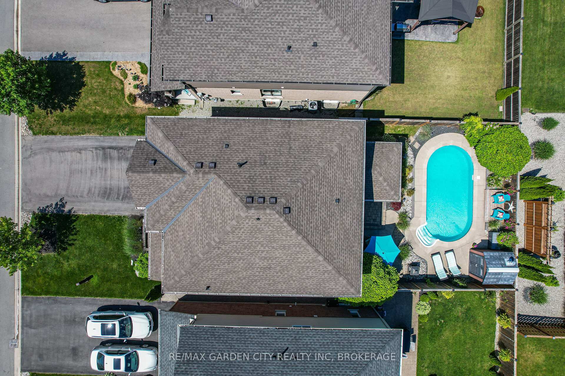 Photo 4 of 36 Silverwood Avenue, Welland, Coyle Creek — HOMEH