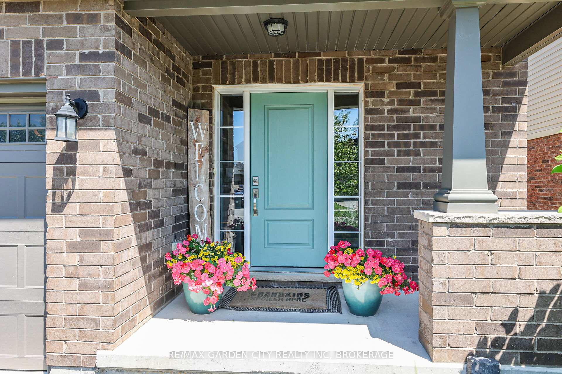 Photo 6 of 36 Silverwood Avenue, Welland, Coyle Creek — HOMEH