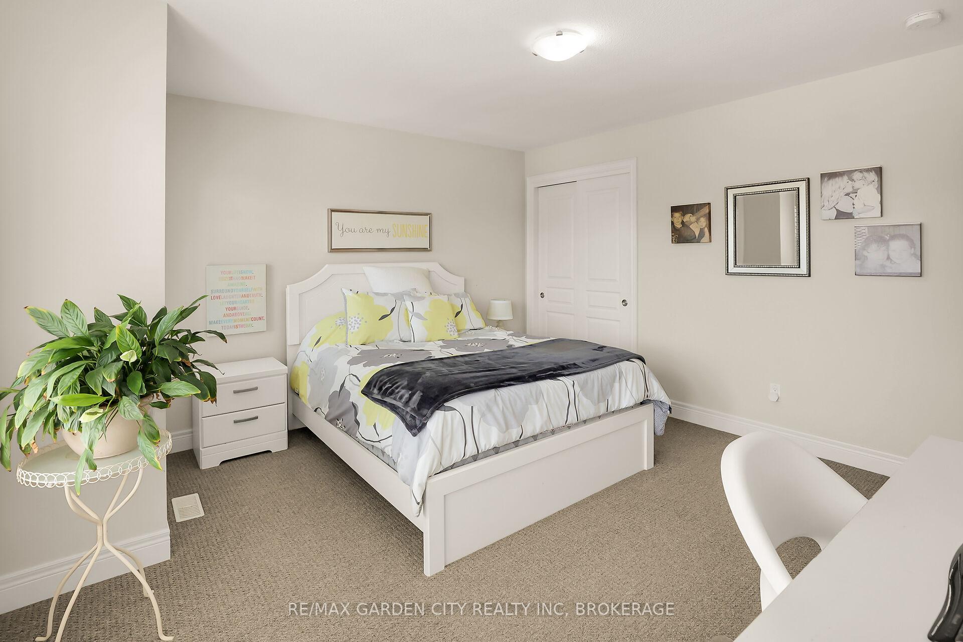 Photo 32 of 36 Silverwood Avenue, Welland, Coyle Creek — HOMEH