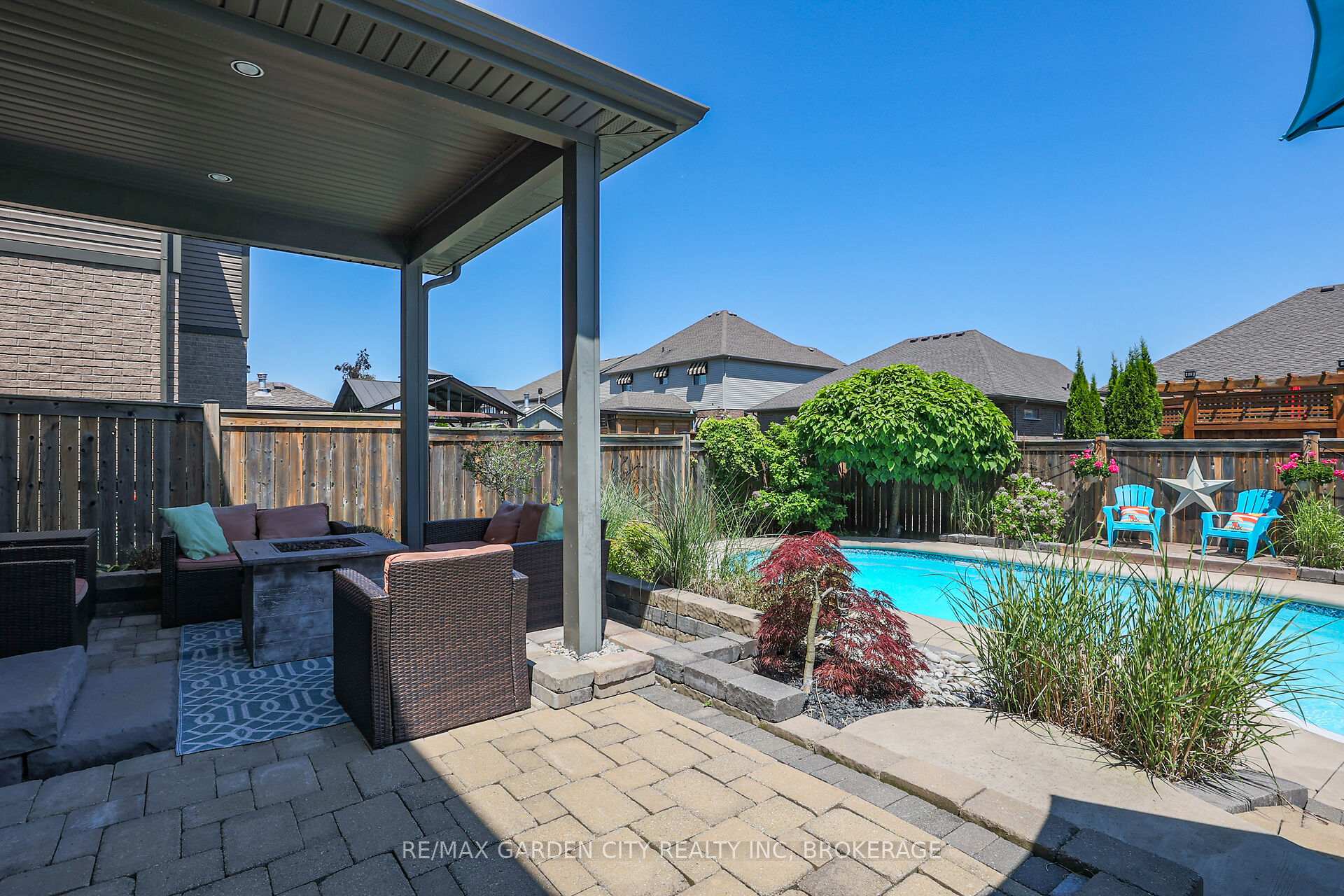 Photo 34 of 36 Silverwood Avenue, Welland, Coyle Creek — HOMEH