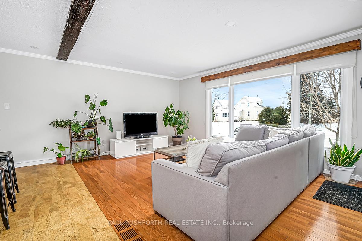 Photo 3 of 1875 Farwel Street, Ottawa, Vars Village — HOMEH
