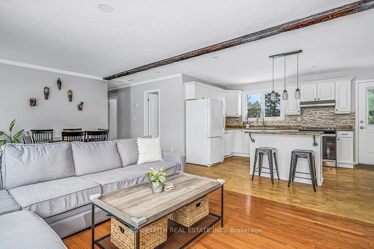 Photo 6 of 1875 Farwel Street, Ottawa, Vars Village — HOMEH