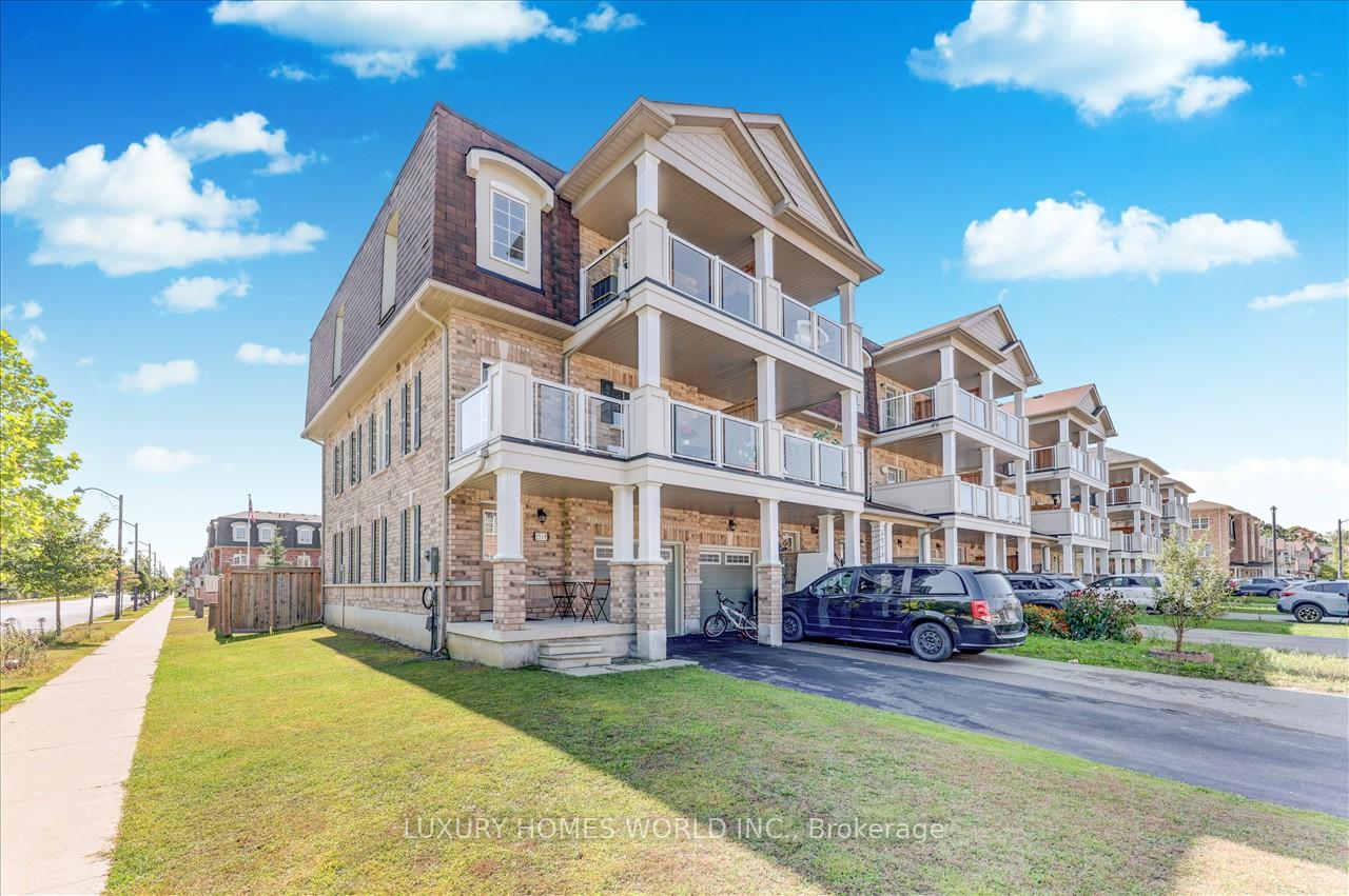Photo 4 of 1519 Spinnaker Mews, Pickering, Duffin Heights — HOMEH