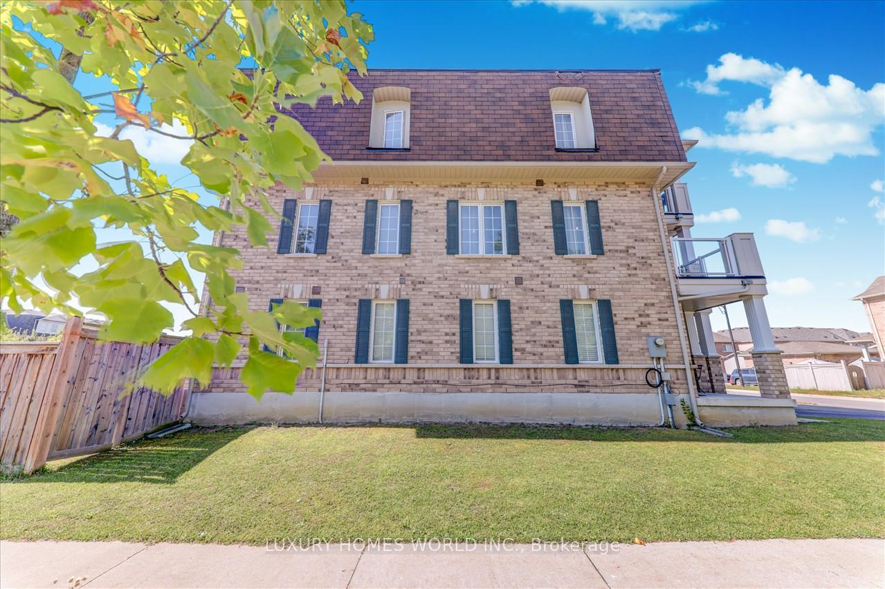 Photo 5 of 1519 Spinnaker Mews, Pickering, Duffin Heights — HOMEH