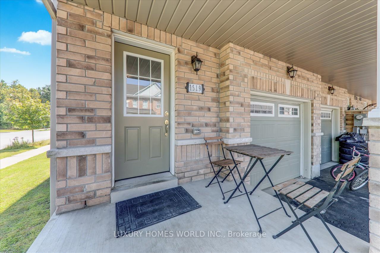 Photo 6 of 1519 Spinnaker Mews, Pickering, Duffin Heights — HOMEH