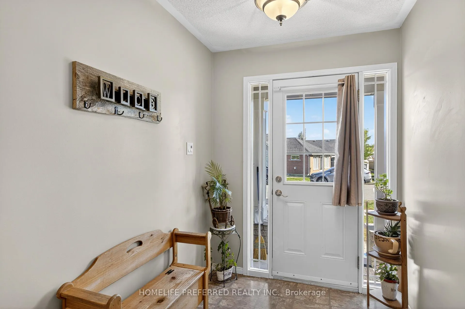 Photo 6 of 955 Ralphson Crescent, Peterborough, Otonabee Ward 1 — HOMEH