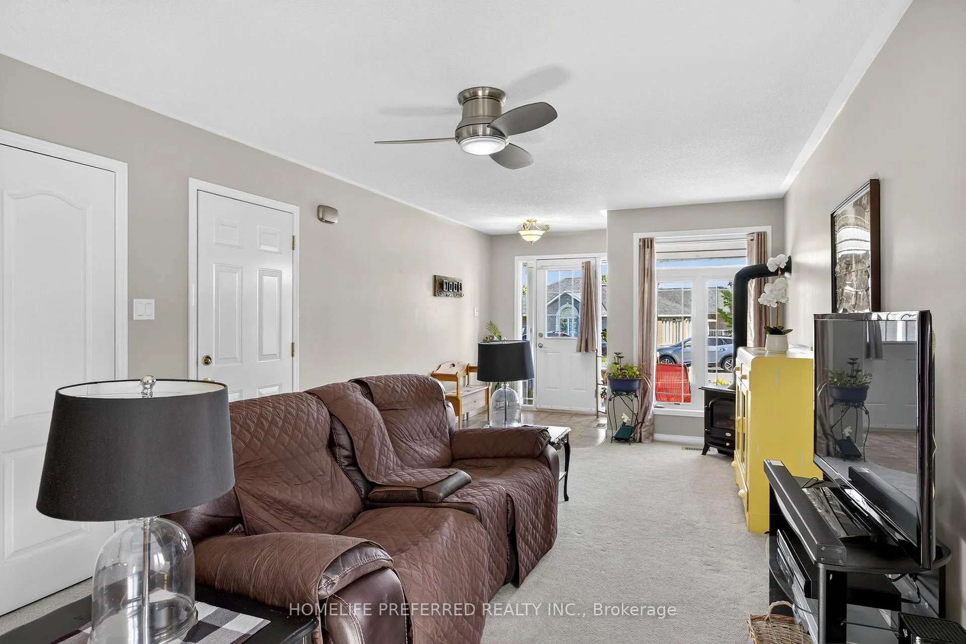 Photo 7 of 955 Ralphson Crescent, Peterborough, Otonabee Ward 1 — HOMEH
