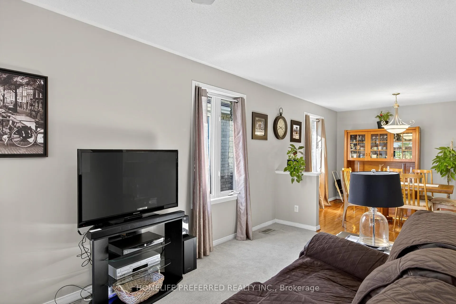 Photo 9 of 955 Ralphson Crescent, Peterborough, Otonabee Ward 1 — HOMEH