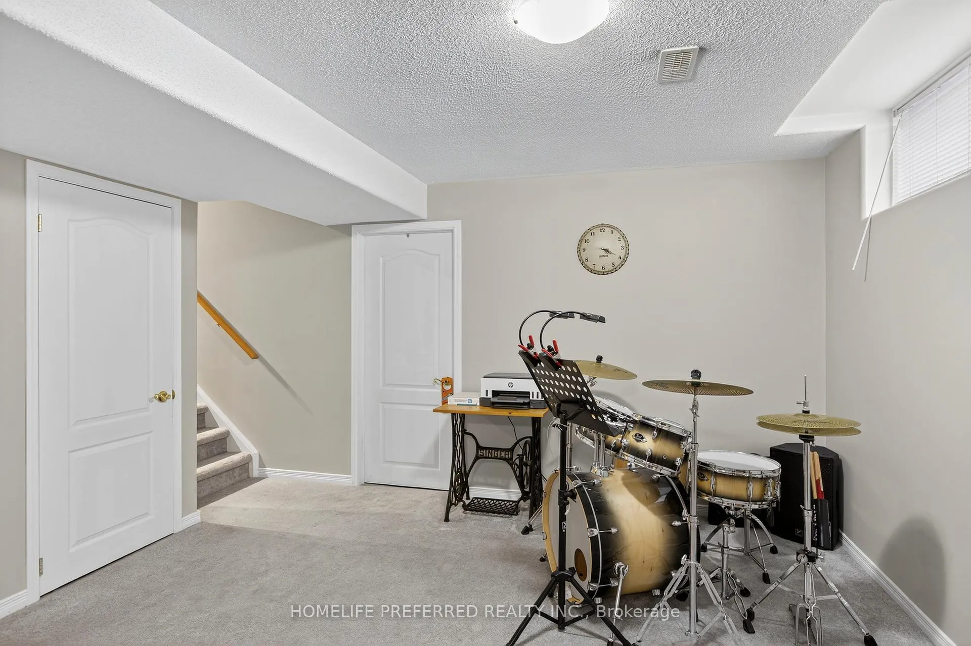 Photo 28 of 955 Ralphson Crescent, Peterborough, Otonabee Ward 1 — HOMEH