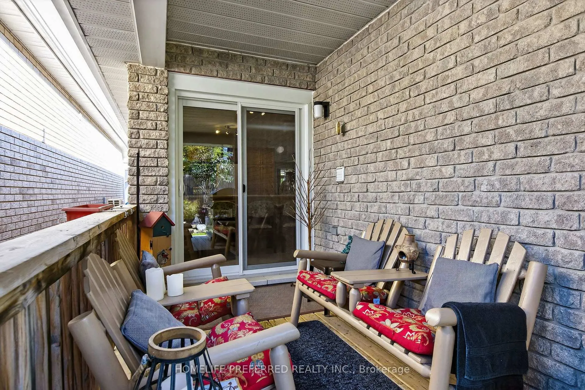 Photo 35 of 955 Ralphson Crescent, Peterborough, Otonabee Ward 1 — HOMEH